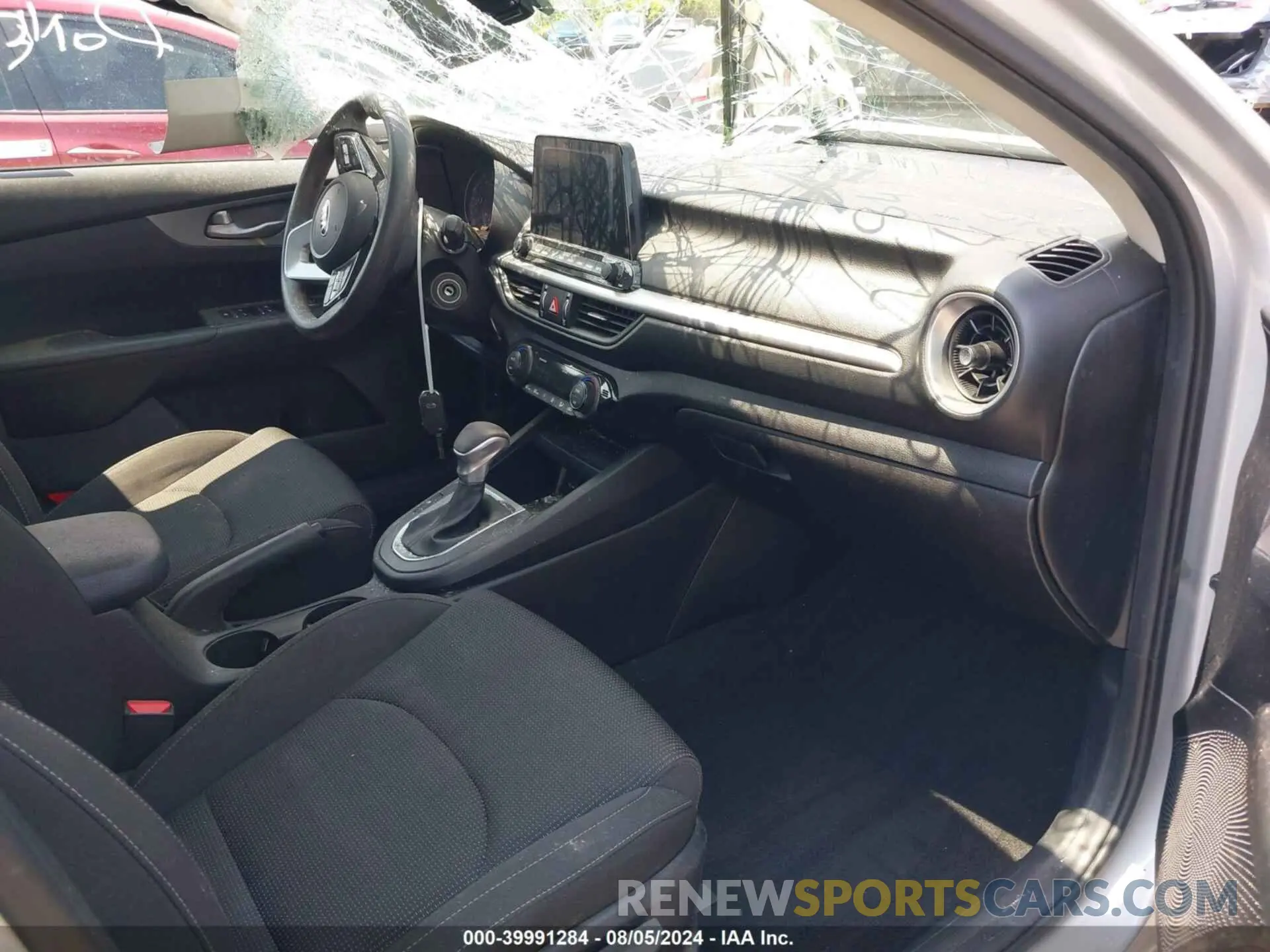 5 fotografías del automóvil dañado 3KPF24AD4KE058961 KIA FORTE 2019