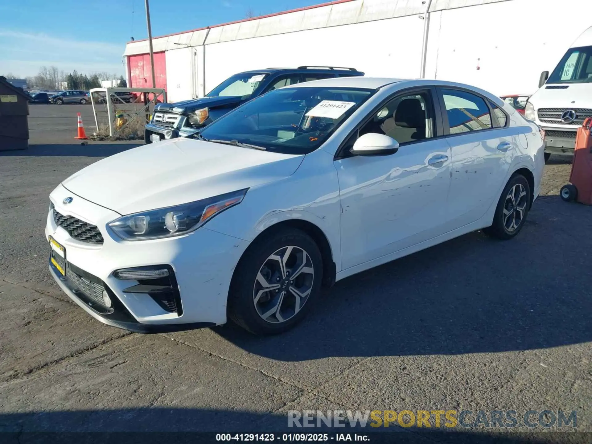 2 fotografías del automóvil dañado 3KPF24AD4KE077820 KIA FORTE 2019