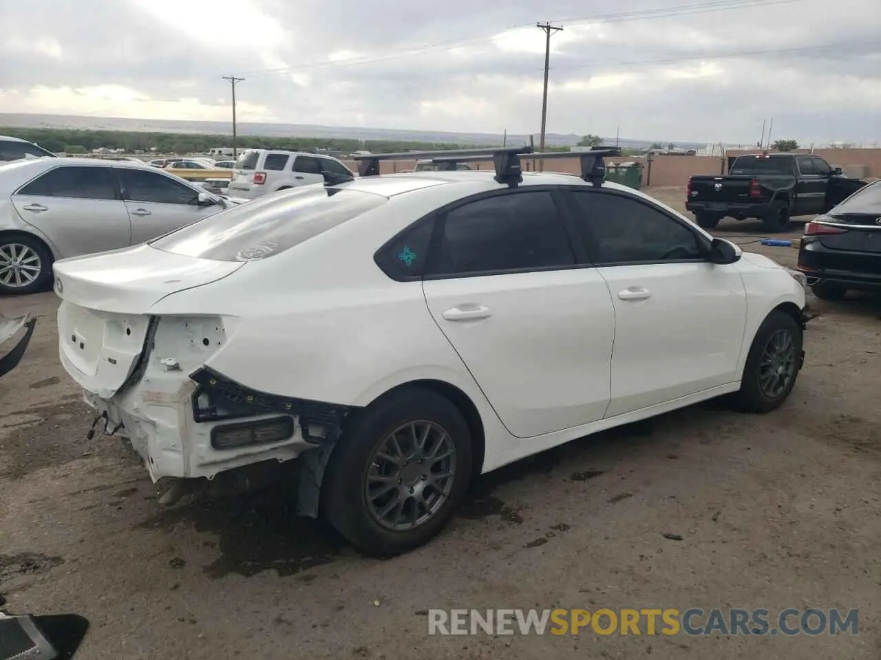 3 fotografías del automóvil dañado 3KPF24AD4KE097386 KIA FORTE 2019