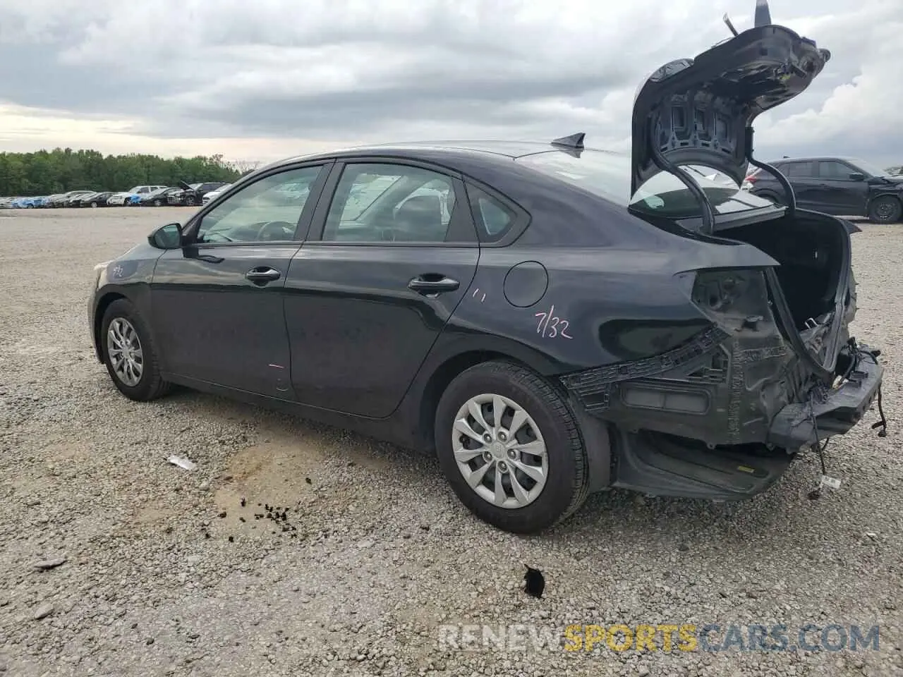 2 fotografías del automóvil dañado 3KPF24AD4KE106605 KIA FORTE 2019