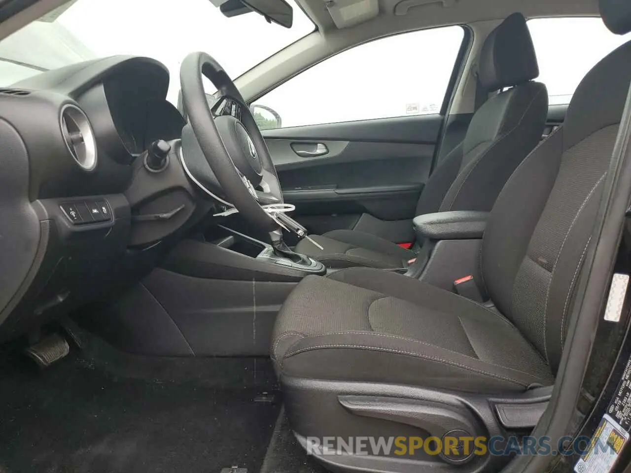 7 fotografías del automóvil dañado 3KPF24AD4KE106605 KIA FORTE 2019