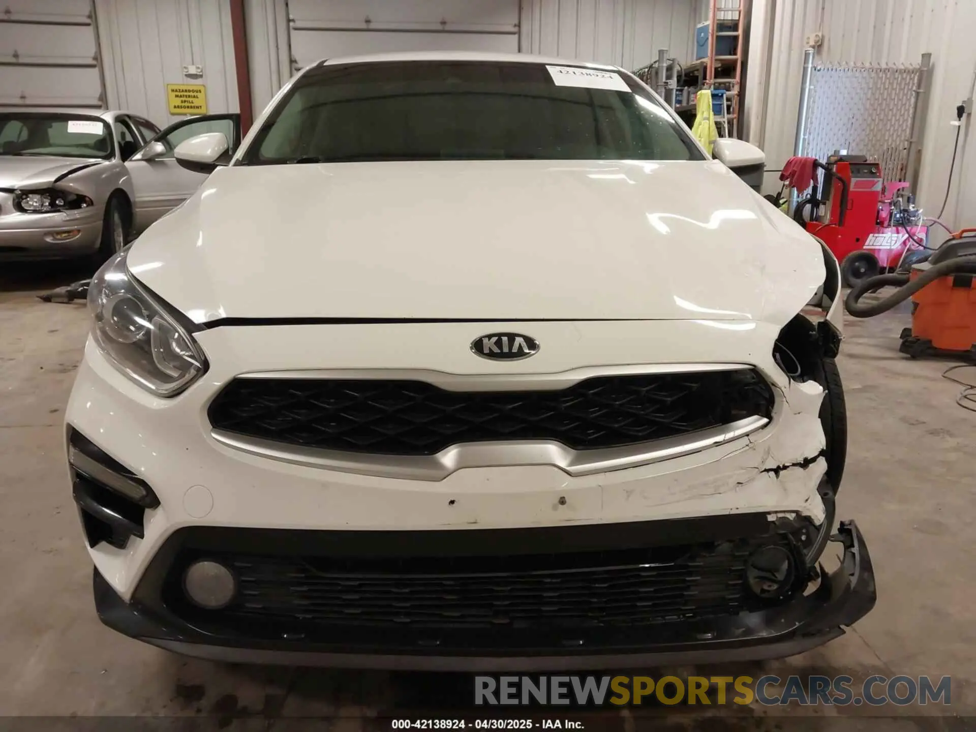 18 fotografías del automóvil dañado 3KPF24AD4KE115000 KIA FORTE 2019