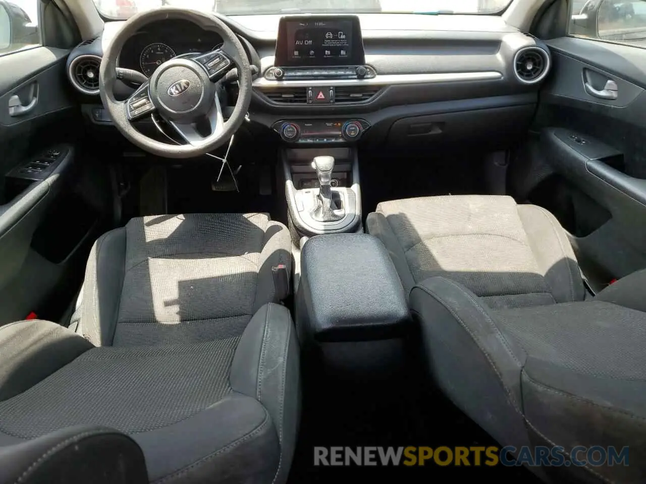 8 fotografías del automóvil dañado 3KPF24AD4KE138888 KIA FORTE 2019