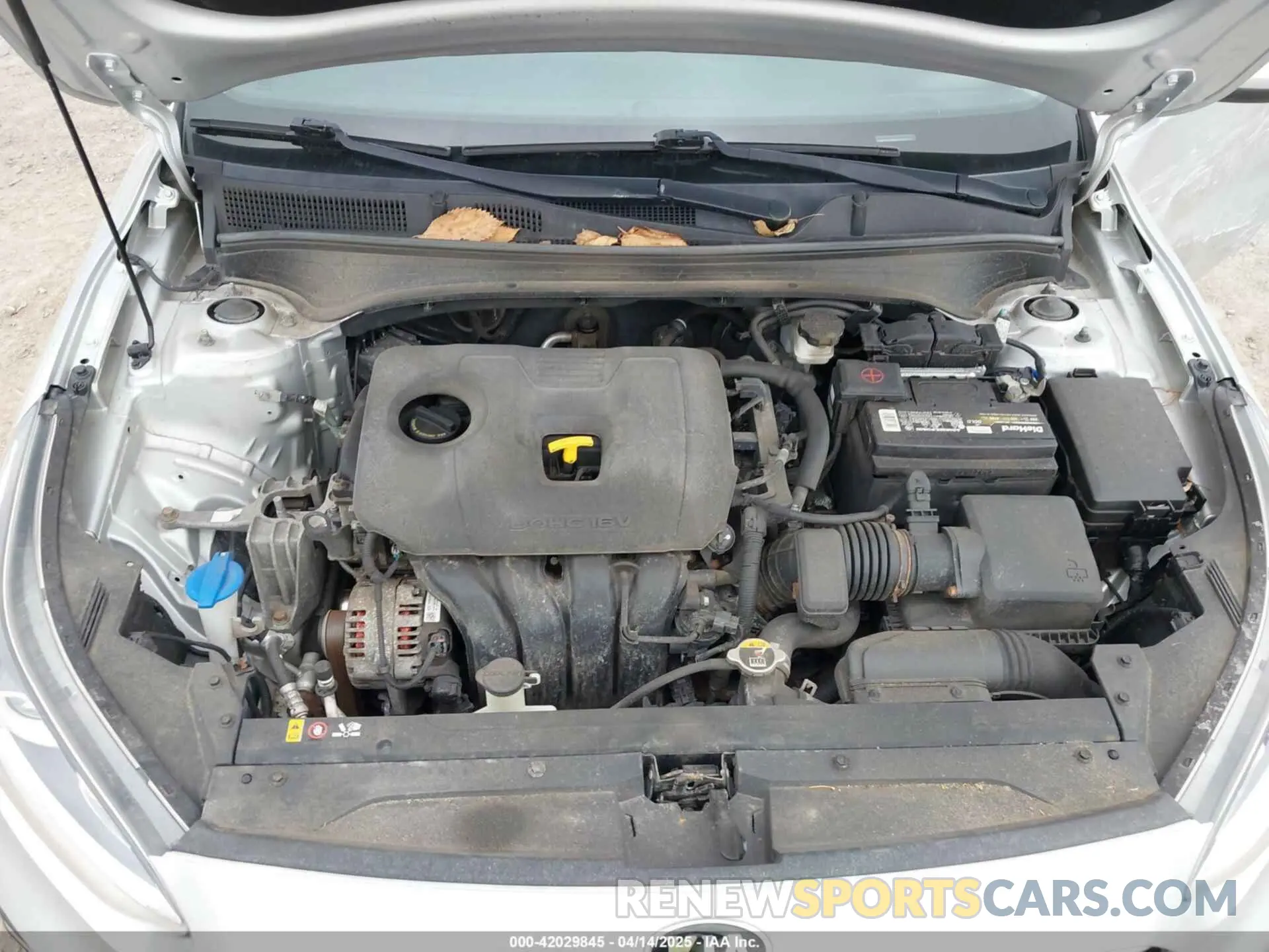 10 fotografías del automóvil dañado 3KPF24AD5KE012023 KIA FORTE 2019