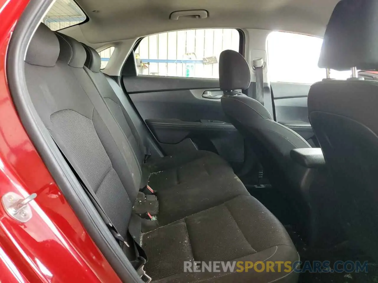 10 fotografías del automóvil dañado 3KPF24AD5KE043126 KIA FORTE 2019