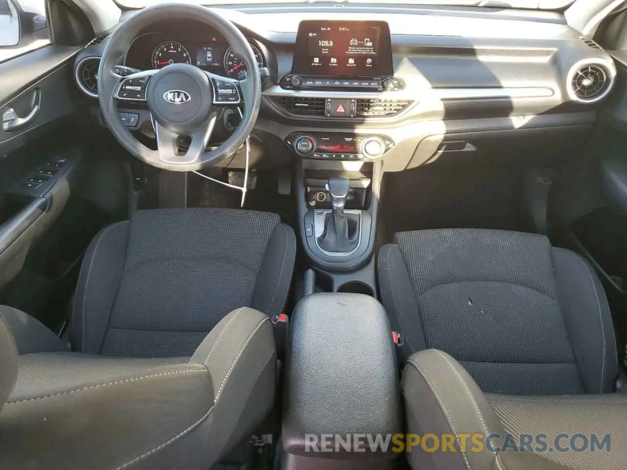 8 fotografías del automóvil dañado 3KPF24AD5KE045250 KIA FORTE 2019