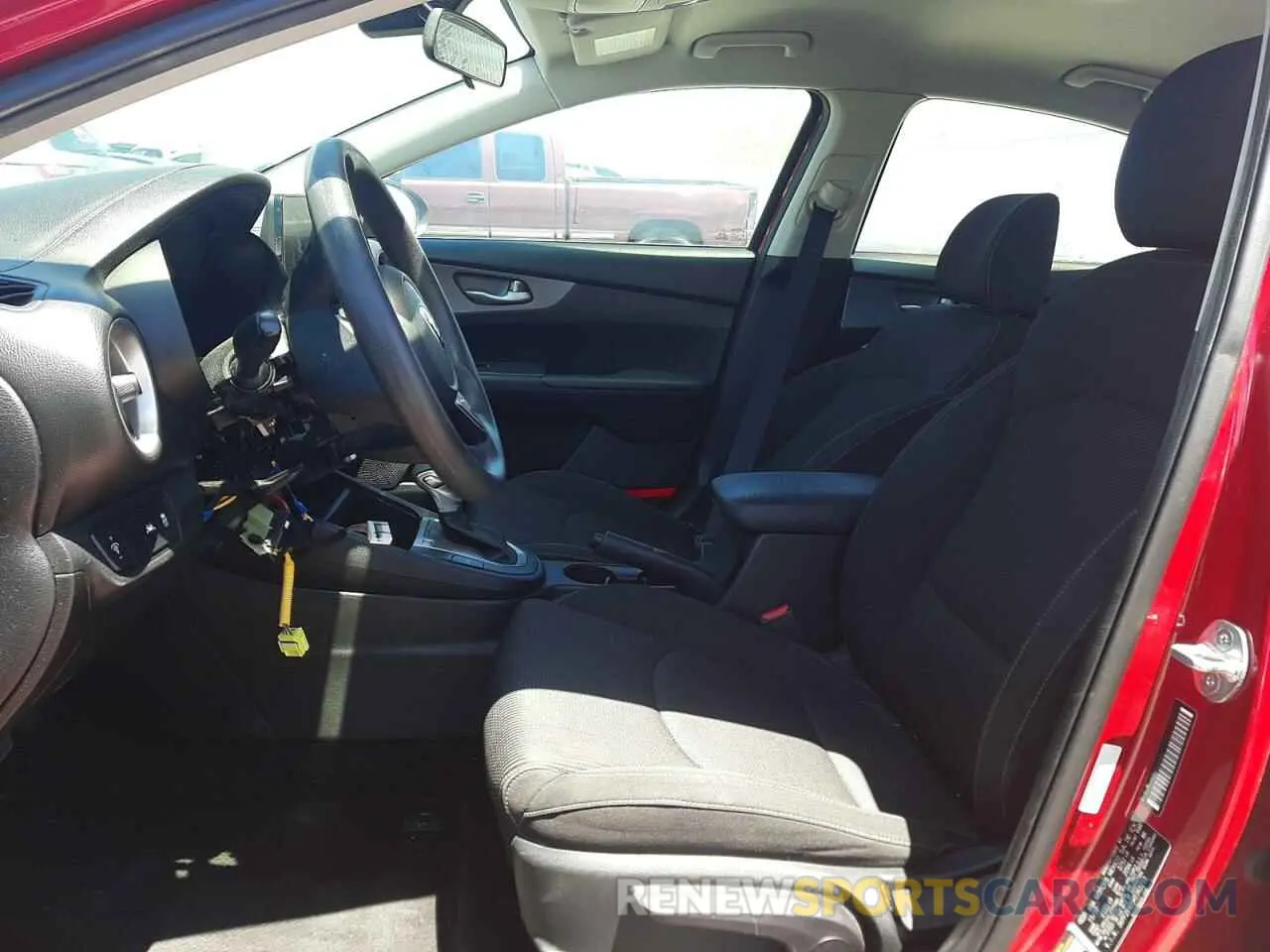 7 fotografías del automóvil dañado 3KPF24AD5KE062212 KIA FORTE 2019