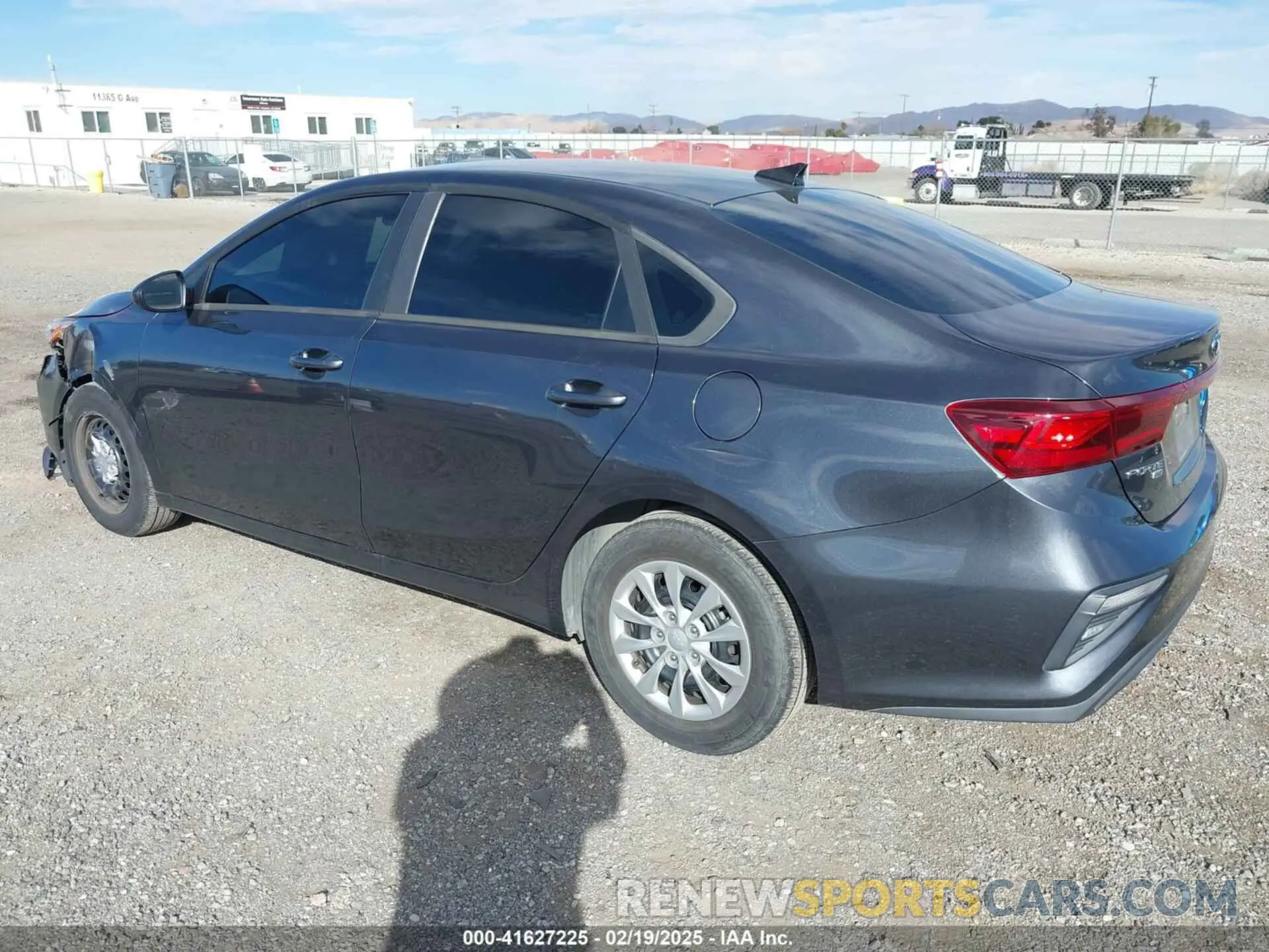 3 fotografías del automóvil dañado 3KPF24AD5KE062887 KIA FORTE 2019