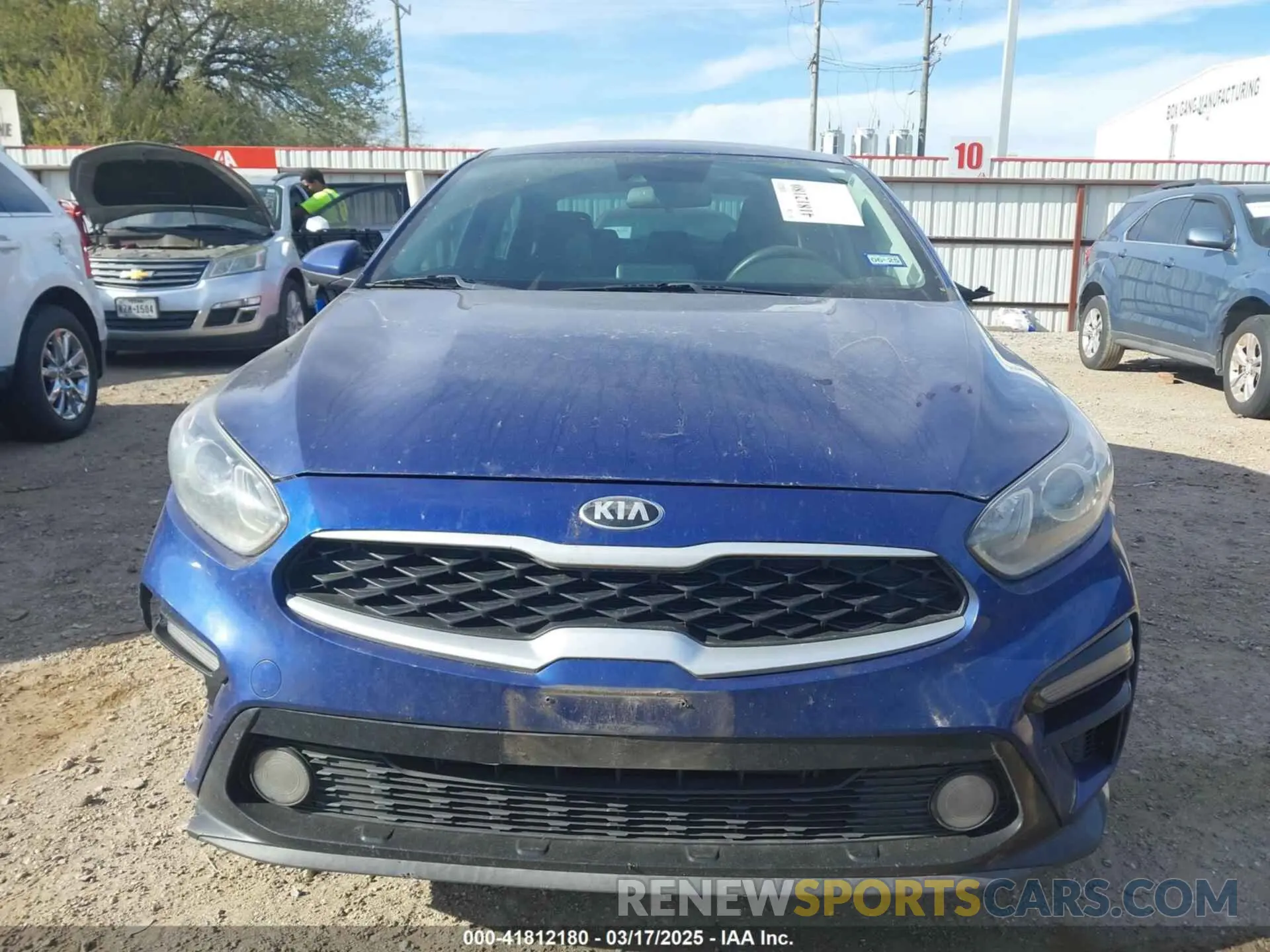 12 fotografías del automóvil dañado 3KPF24AD5KE072139 KIA FORTE 2019