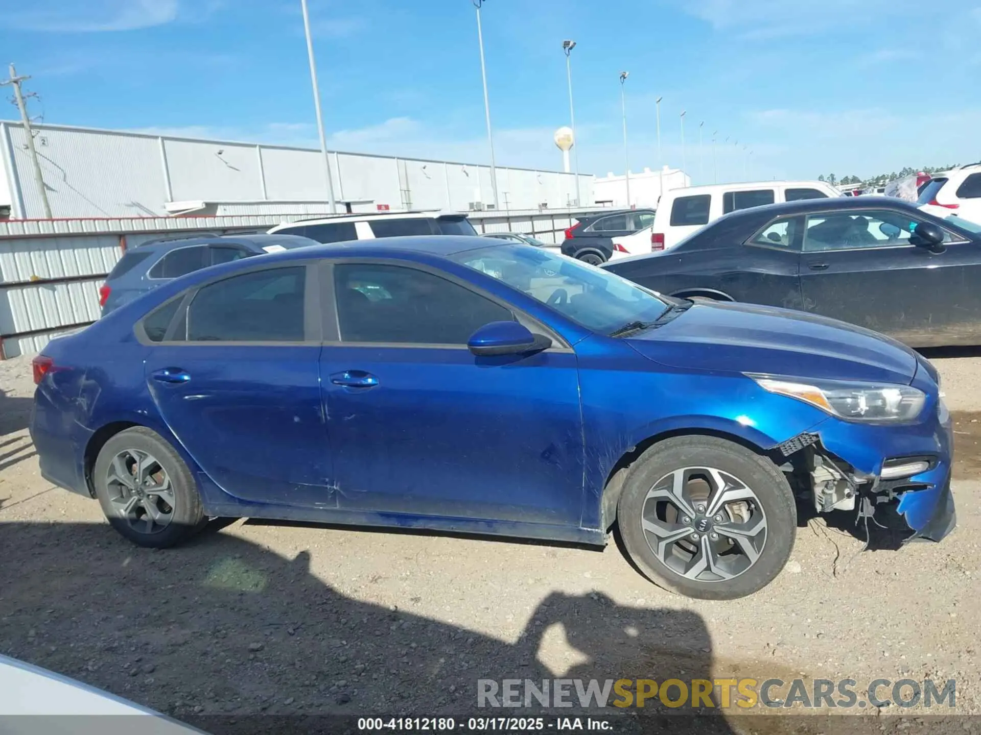 13 fotografías del automóvil dañado 3KPF24AD5KE072139 KIA FORTE 2019