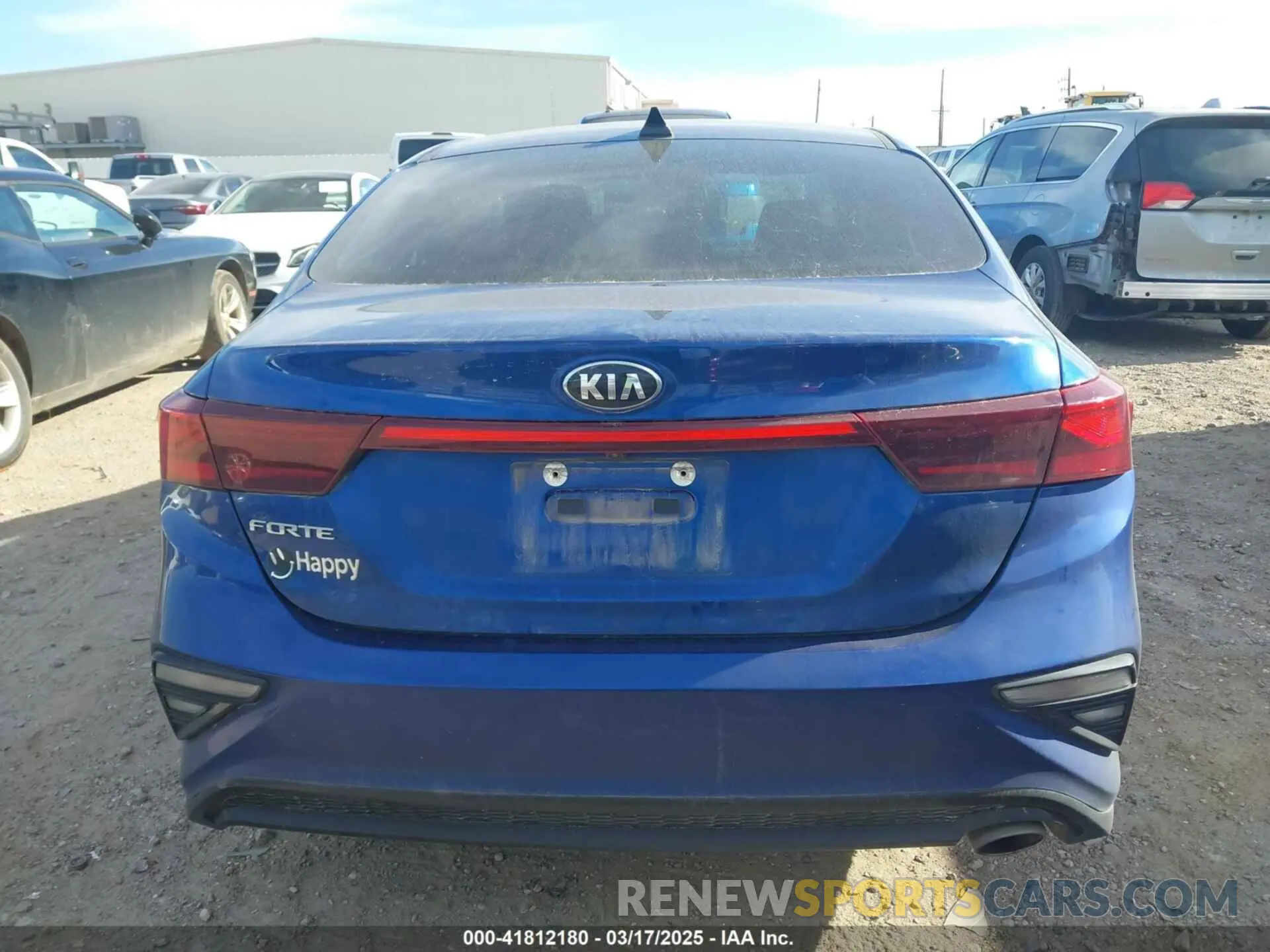 16 fotografías del automóvil dañado 3KPF24AD5KE072139 KIA FORTE 2019