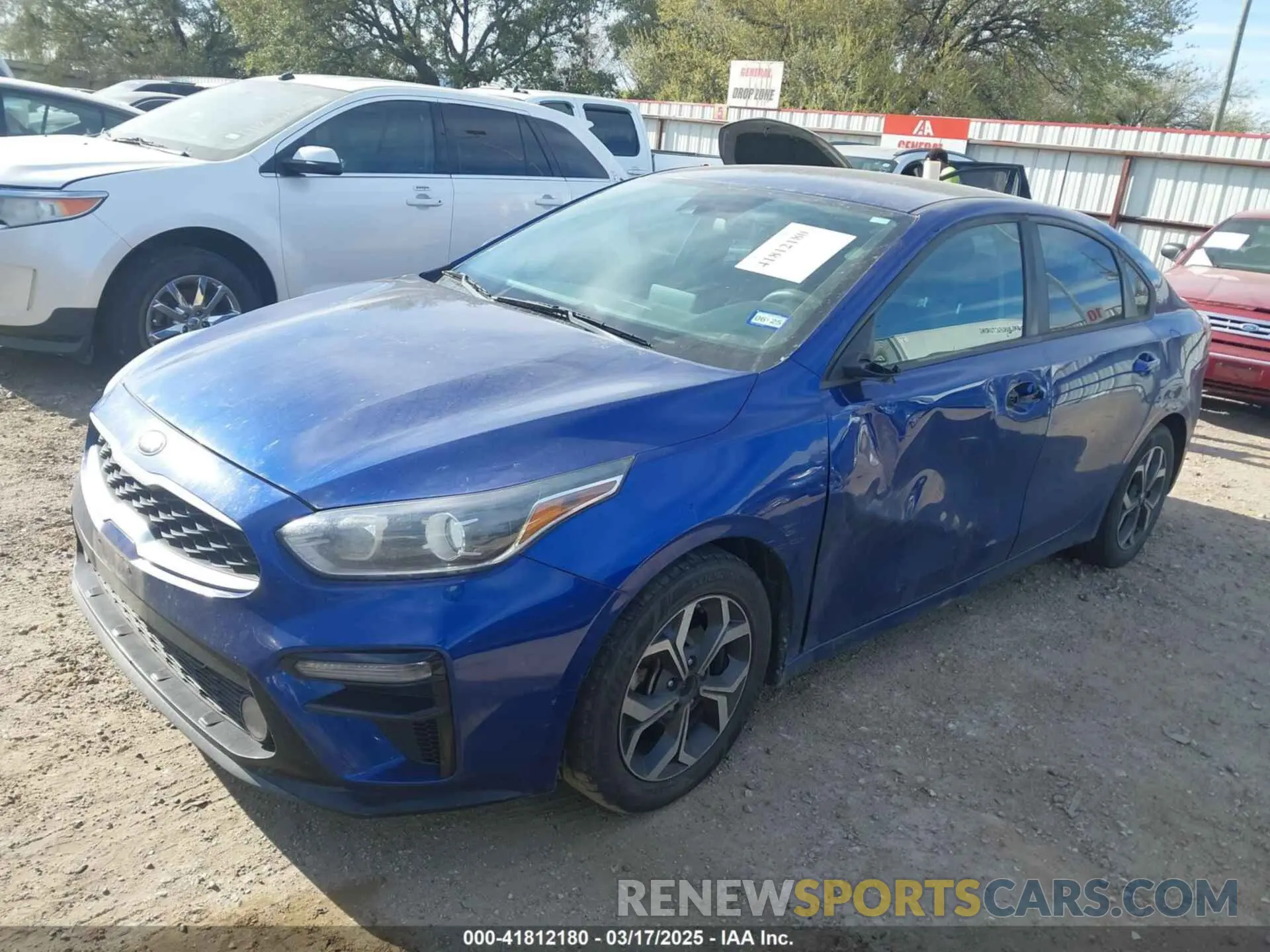 2 fotografías del automóvil dañado 3KPF24AD5KE072139 KIA FORTE 2019