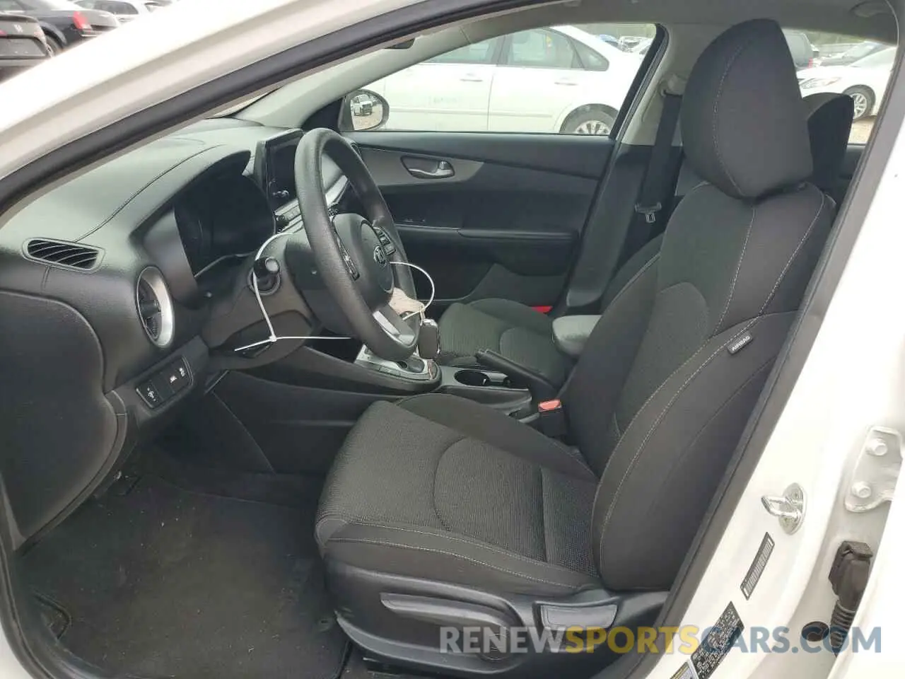 7 fotografías del automóvil dañado 3KPF24AD5KE073694 KIA FORTE 2019