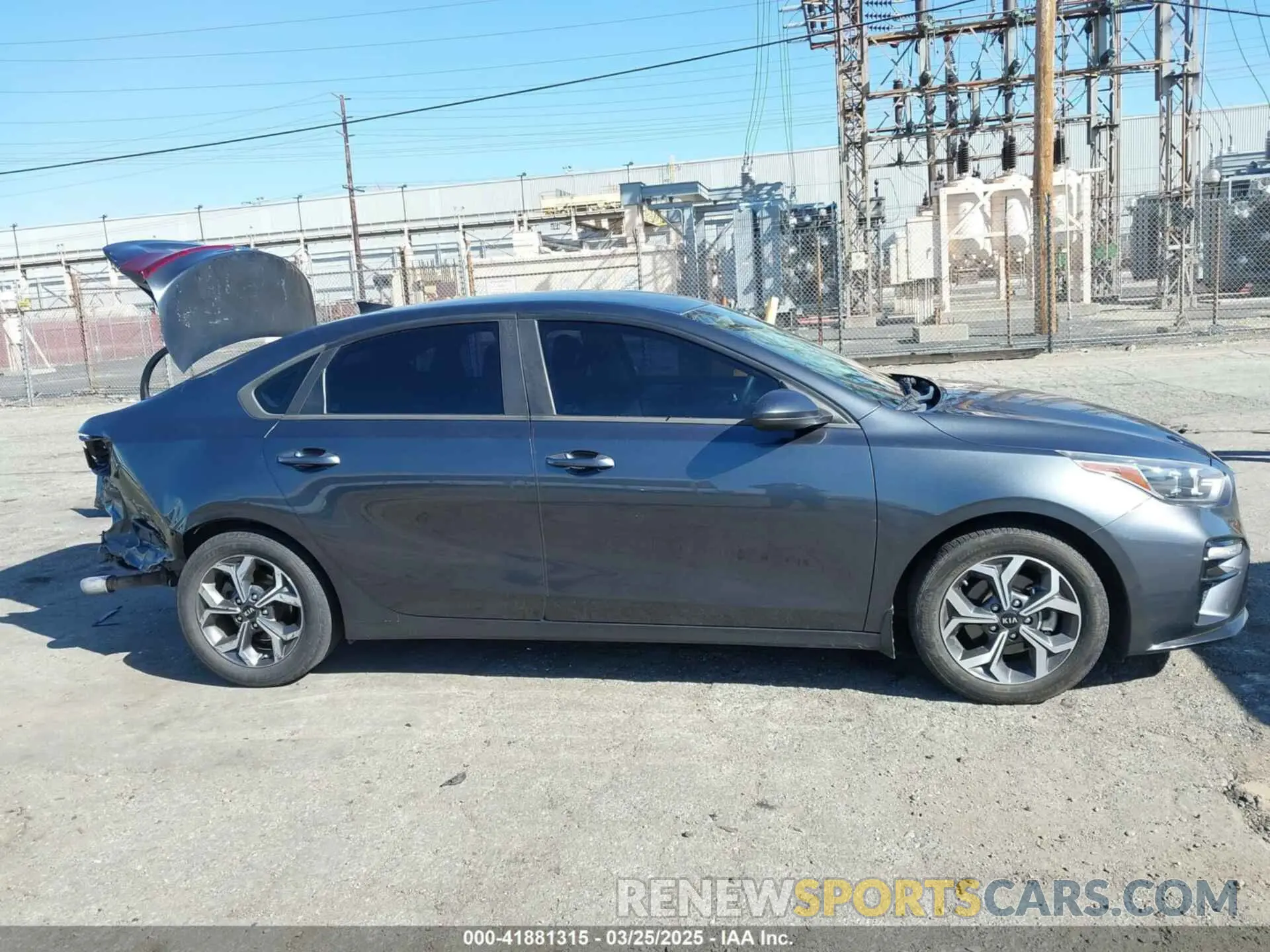 14 fotografías del automóvil dañado 3KPF24AD5KE086025 KIA FORTE 2019