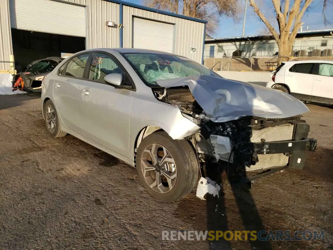 4 fotografías del automóvil dañado 3KPF24AD5KE137054 KIA FORTE 2019