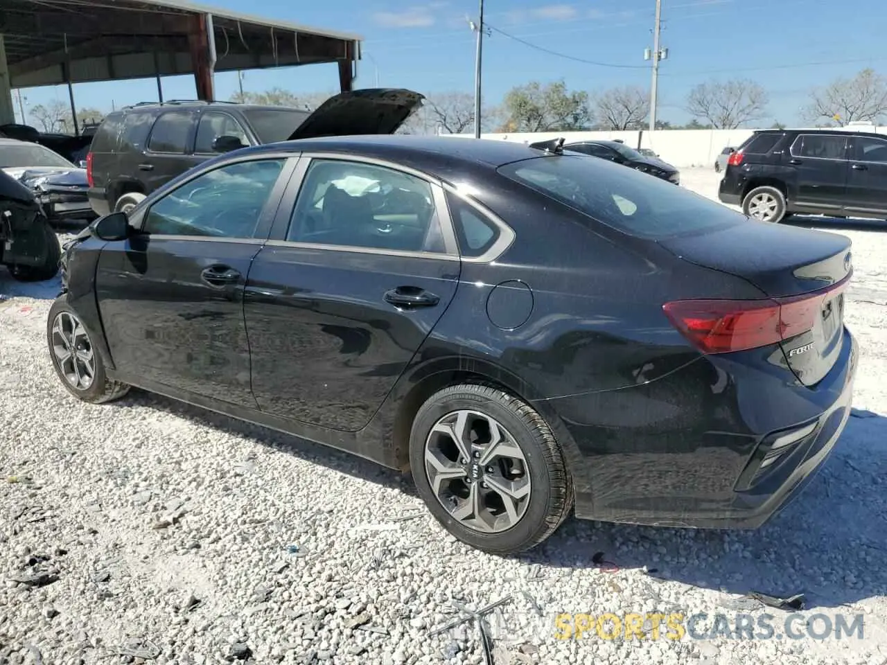 2 fotografías del automóvil dañado 3KPF24AD6KE013794 KIA FORTE 2019