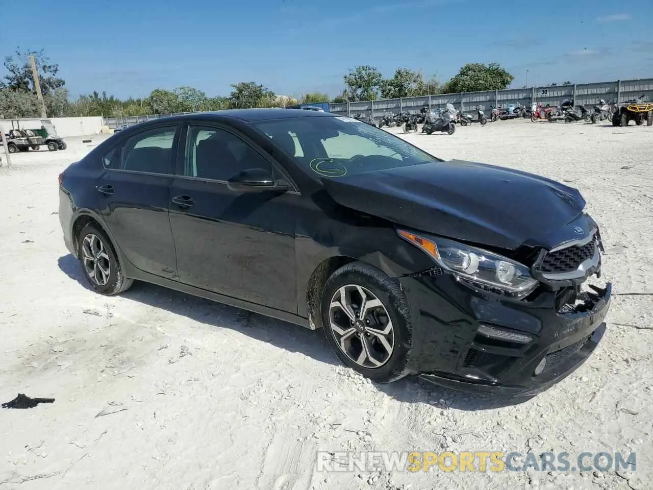 4 fotografías del automóvil dañado 3KPF24AD6KE013794 KIA FORTE 2019