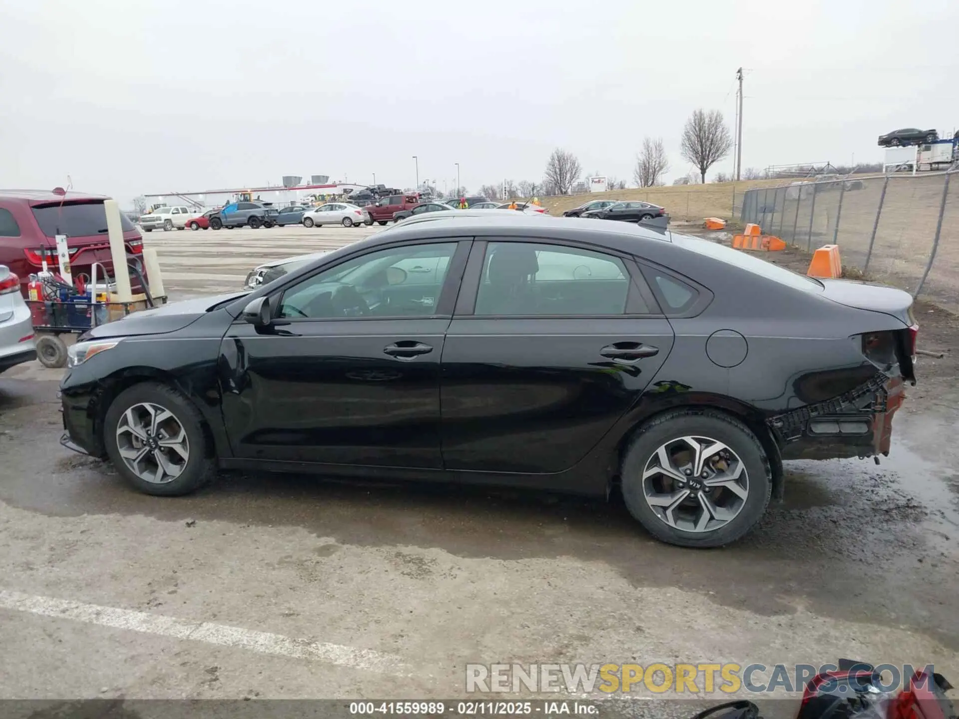 15 fotografías del automóvil dañado 3KPF24AD6KE027923 KIA FORTE 2019