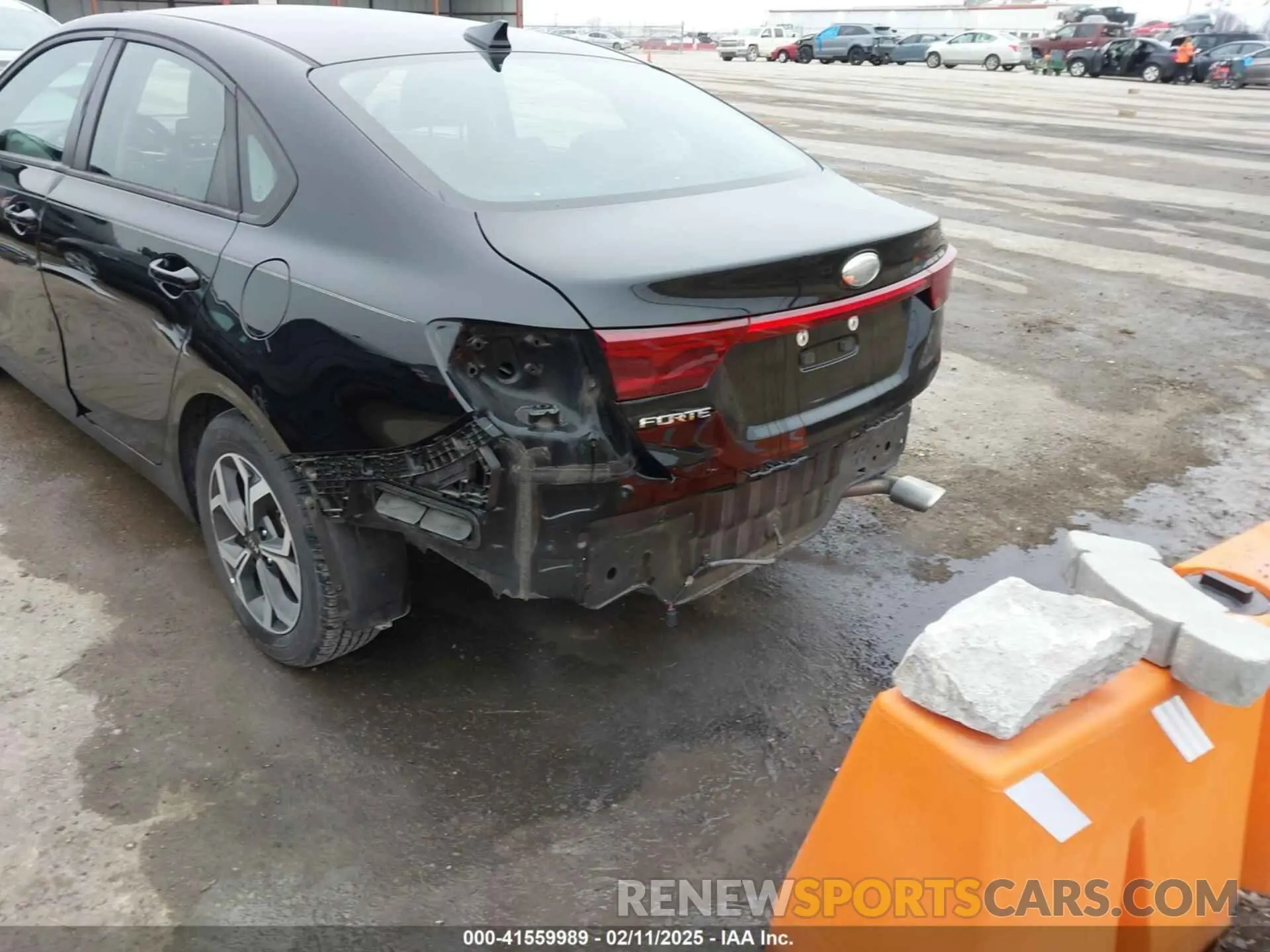 18 fotografías del automóvil dañado 3KPF24AD6KE027923 KIA FORTE 2019
