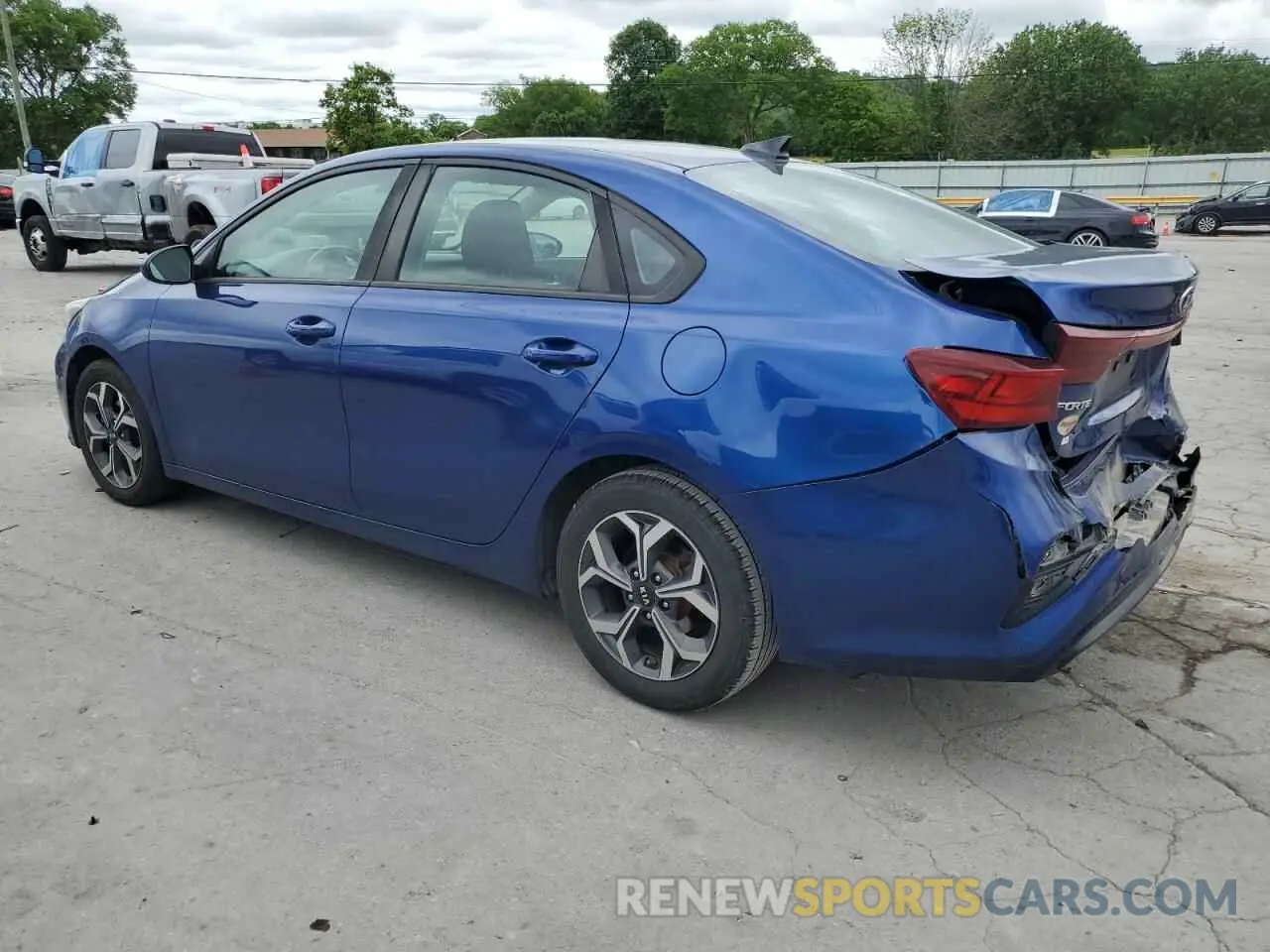 2 fotografías del automóvil dañado 3KPF24AD6KE049596 KIA FORTE 2019