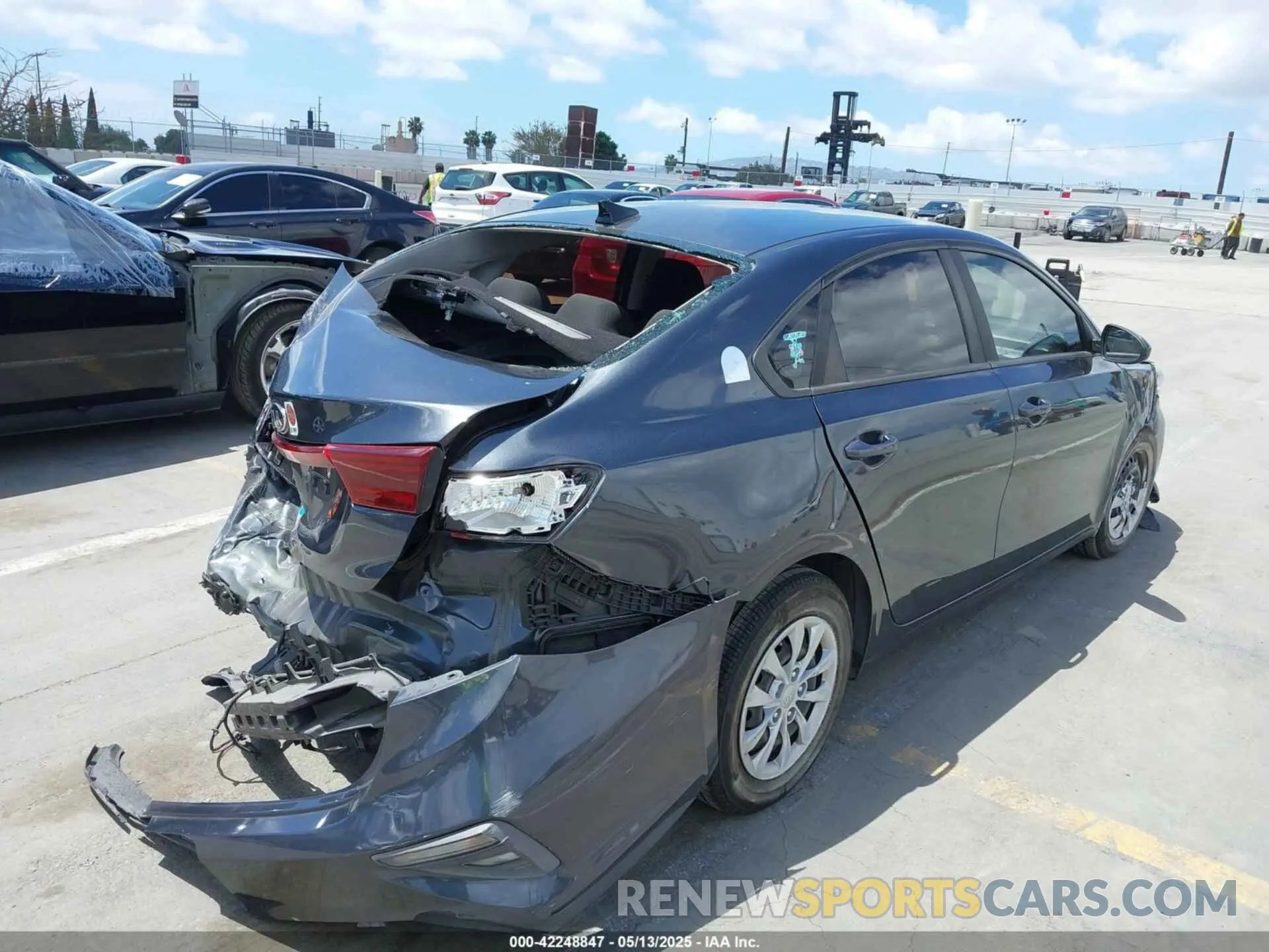 4 fotografías del automóvil dañado 3KPF24AD6KE062882 KIA FORTE 2019