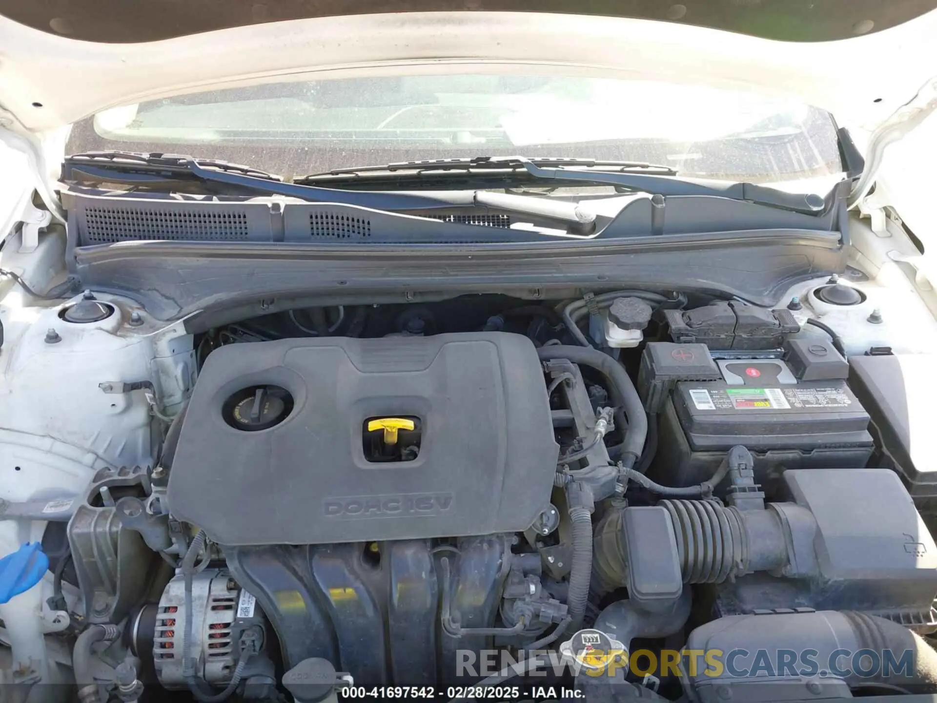 10 fotografías del automóvil dañado 3KPF24AD6KE081593 KIA FORTE 2019