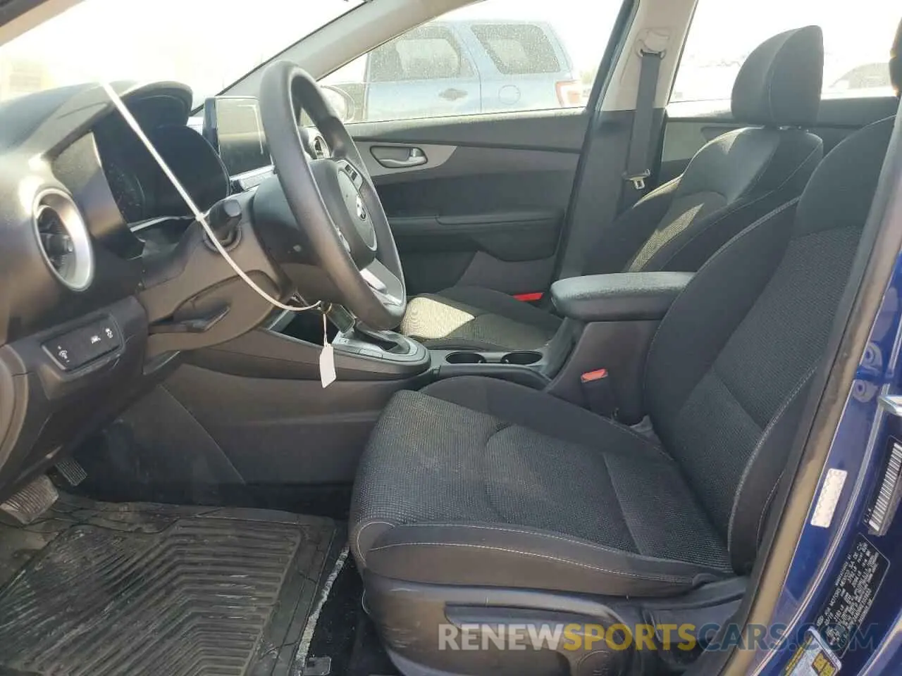 7 fotografías del automóvil dañado 3KPF24AD6KE103933 KIA FORTE 2019