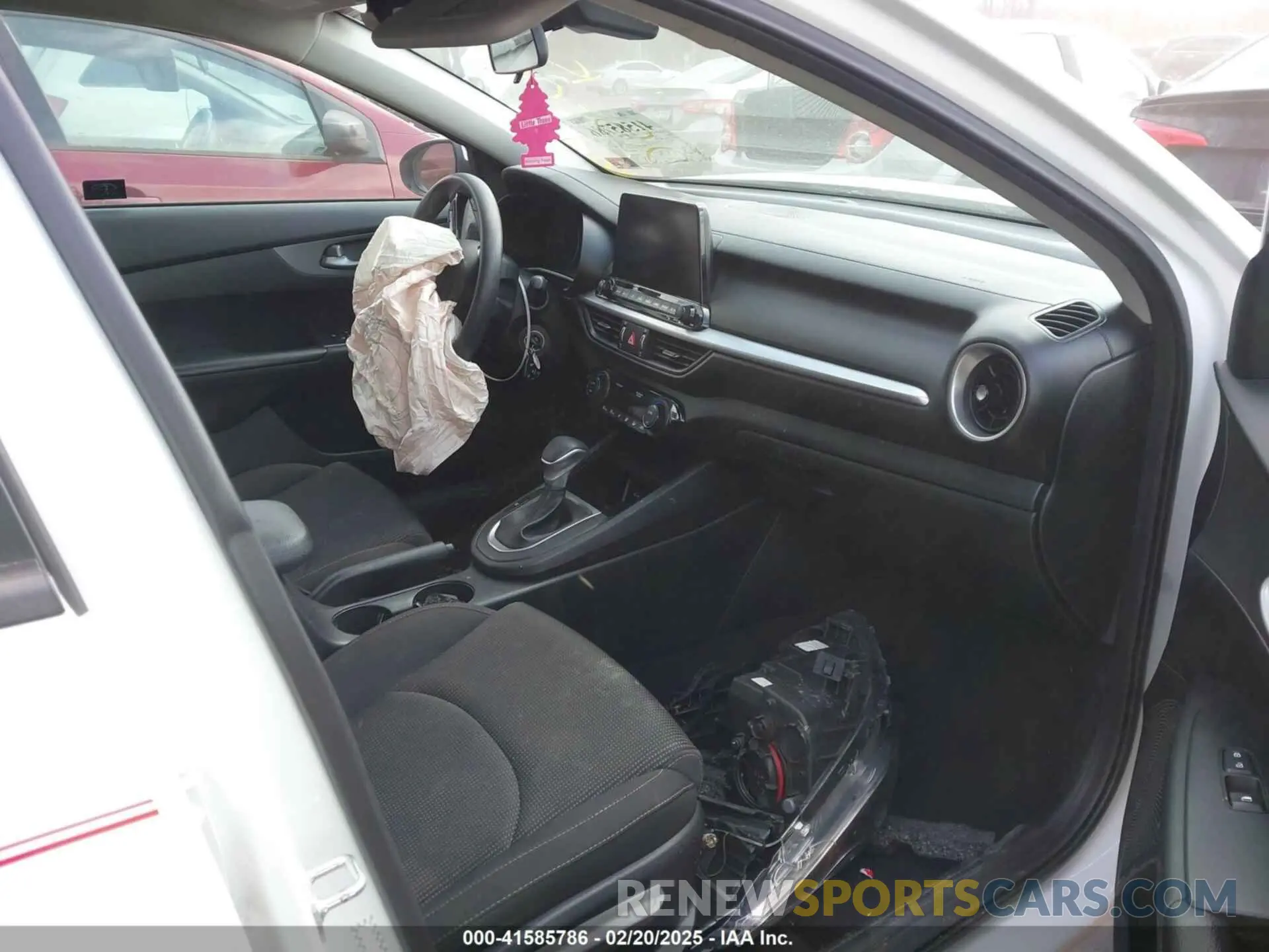 5 fotografías del automóvil dañado 3KPF24AD6KE108551 KIA FORTE 2019