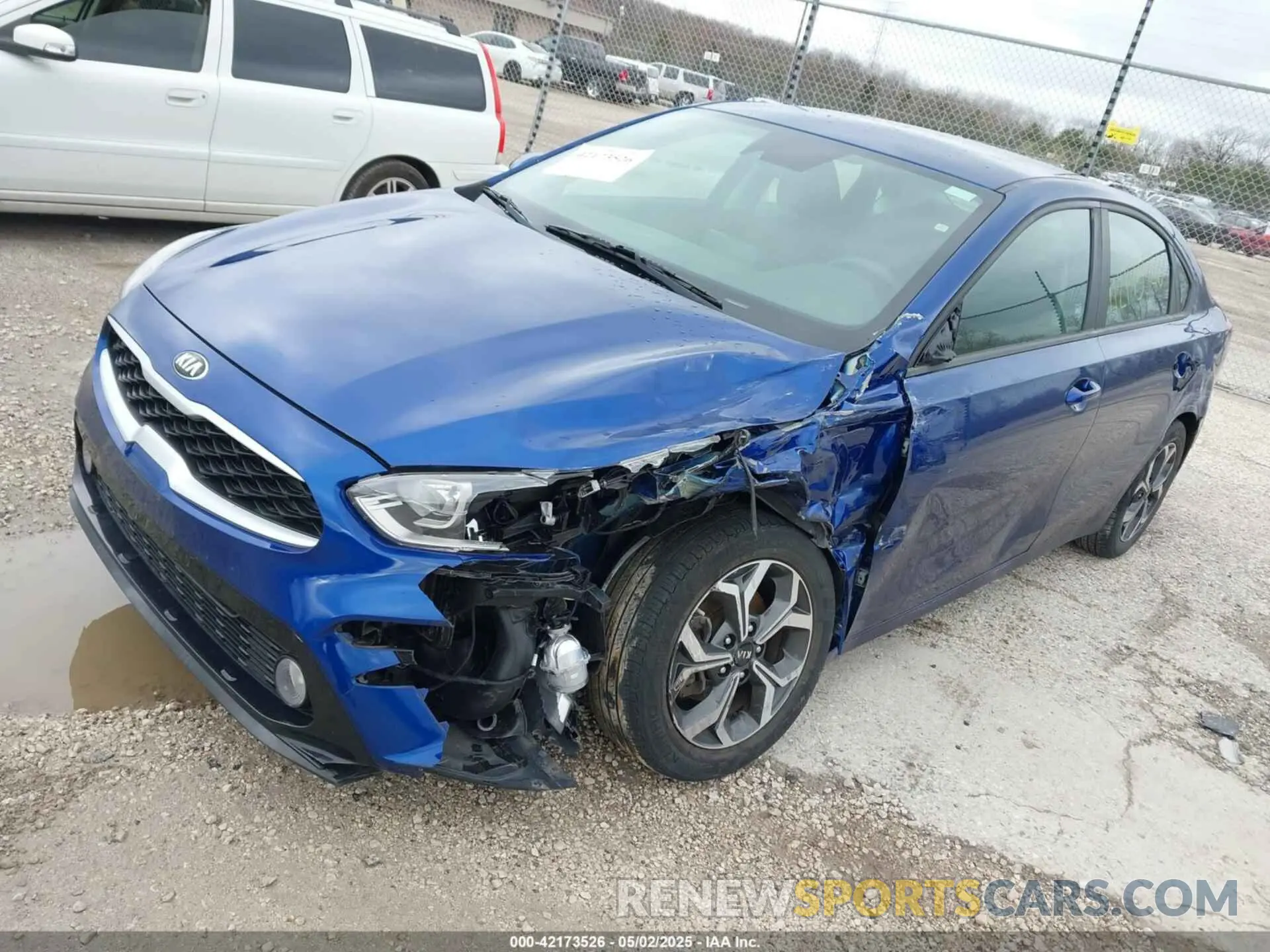 2 fotografías del automóvil dañado 3KPF24AD6KE114656 KIA FORTE 2019