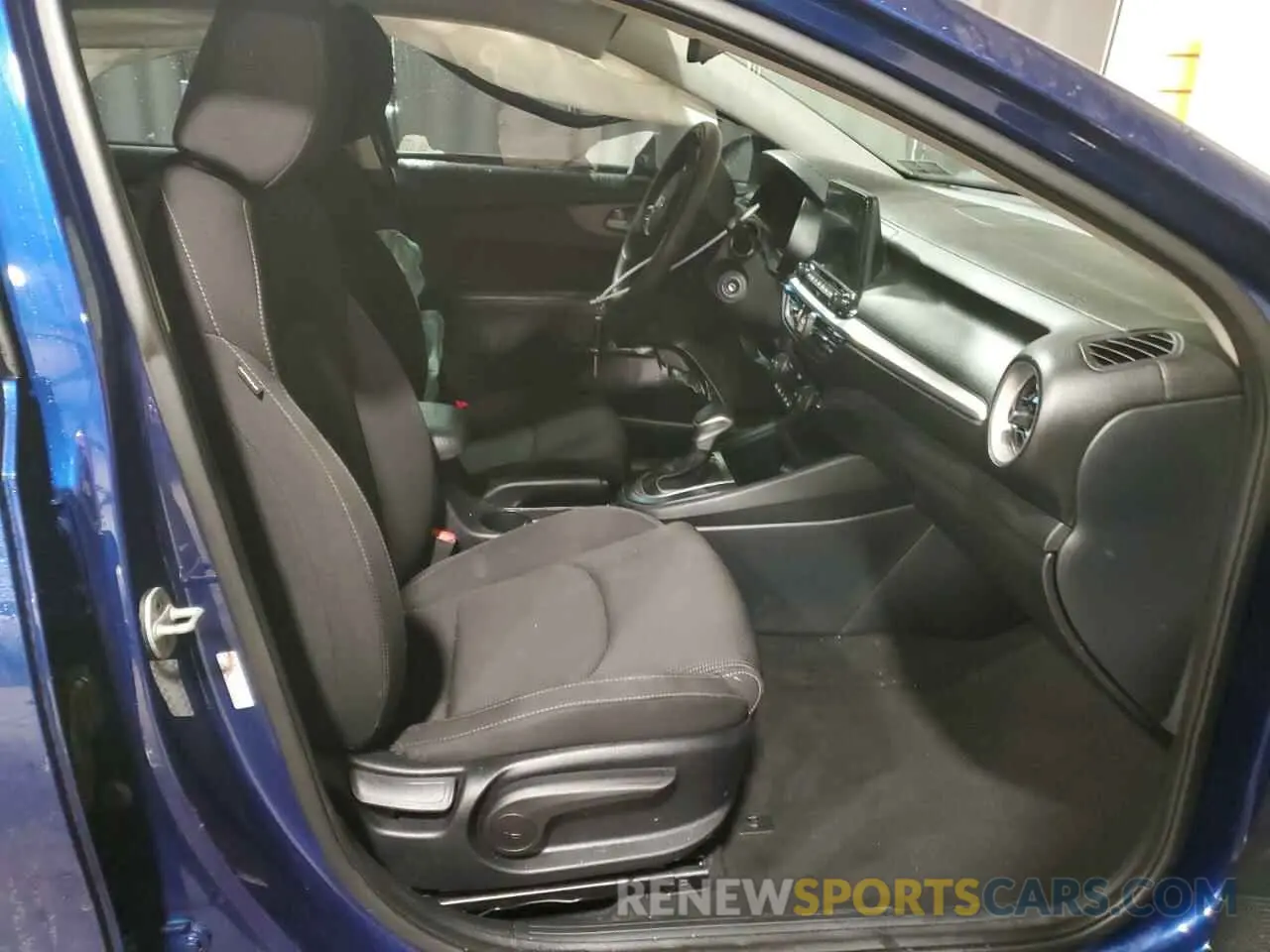 7 fotografías del automóvil dañado 3KPF24AD6KE124569 KIA FORTE 2019
