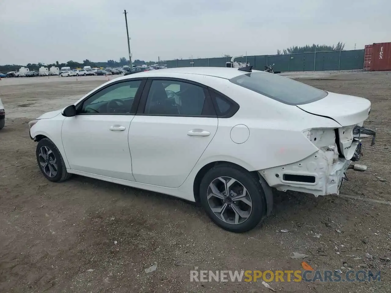 2 fotografías del automóvil dañado 3KPF24AD7KE008653 KIA FORTE 2019