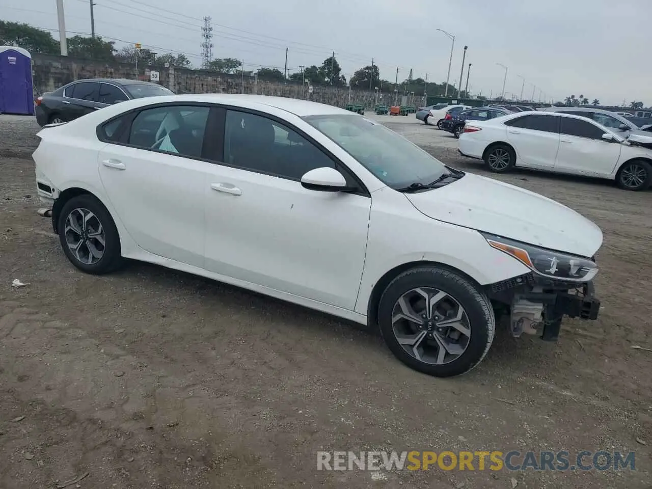 4 fotografías del automóvil dañado 3KPF24AD7KE008653 KIA FORTE 2019