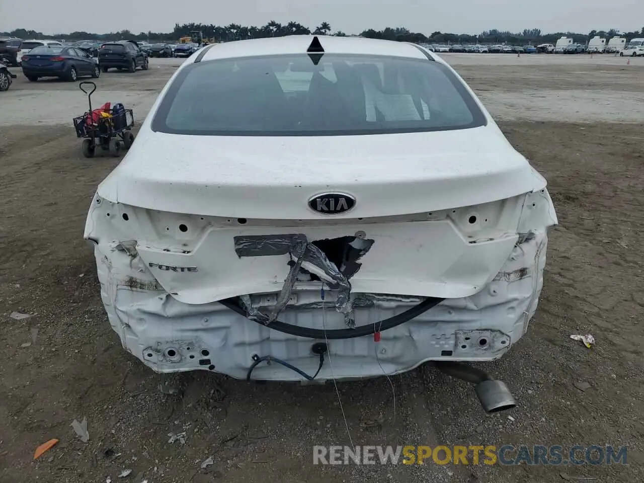 6 fotografías del automóvil dañado 3KPF24AD7KE008653 KIA FORTE 2019