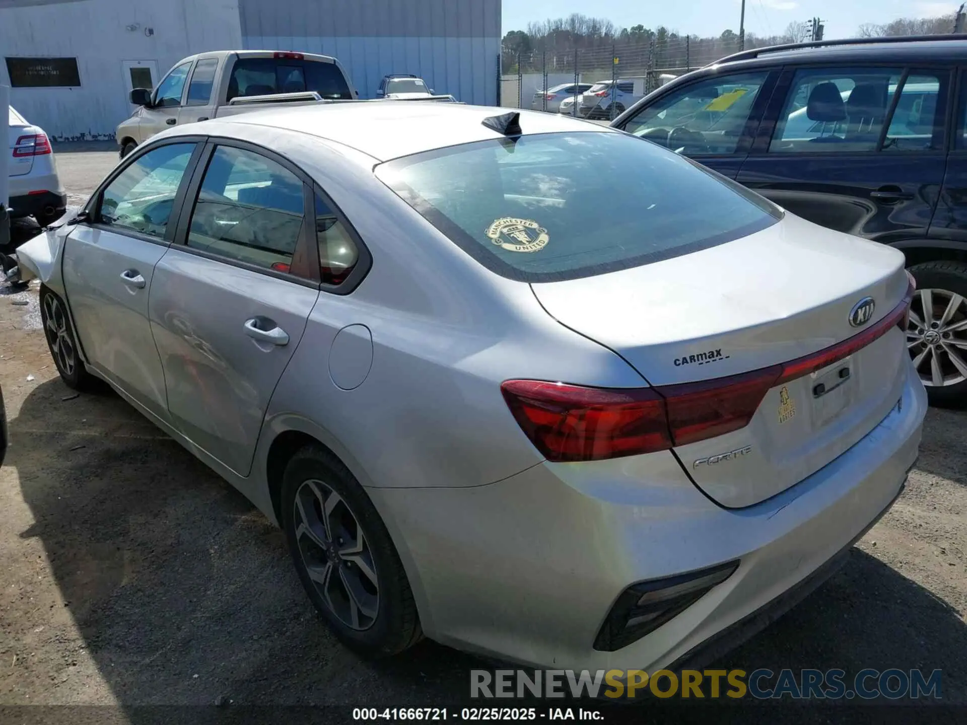 3 fotografías del automóvil dañado 3KPF24AD7KE034749 KIA FORTE 2019
