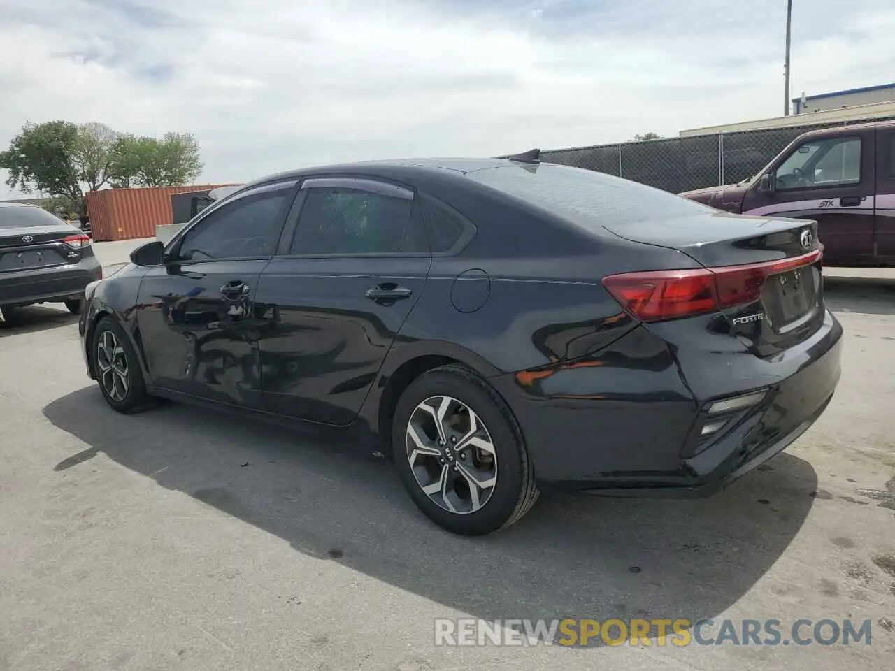 2 fotografías del automóvil dañado 3KPF24AD7KE044116 KIA FORTE 2019