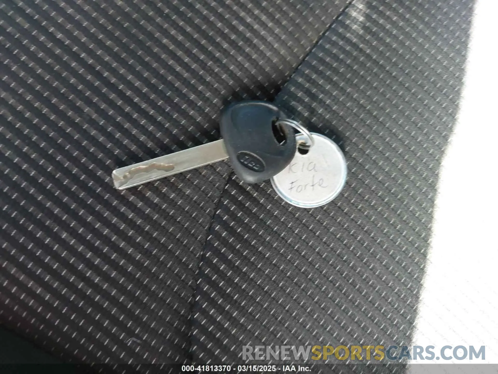 11 fotografías del automóvil dañado 3KPF24AD7KE059814 KIA FORTE 2019