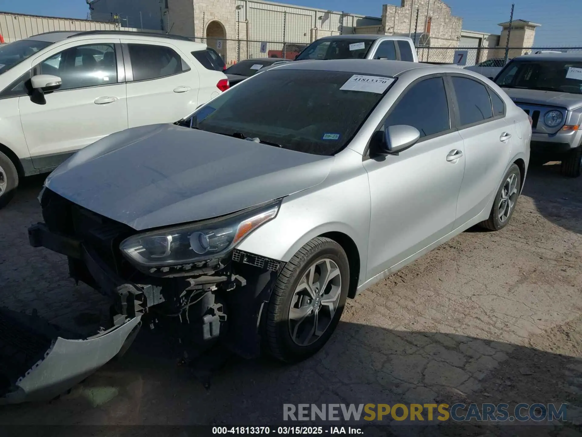 2 fotografías del automóvil dañado 3KPF24AD7KE059814 KIA FORTE 2019