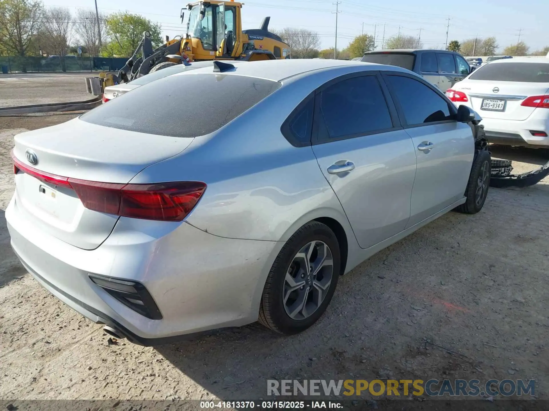 4 fotografías del automóvil dañado 3KPF24AD7KE059814 KIA FORTE 2019