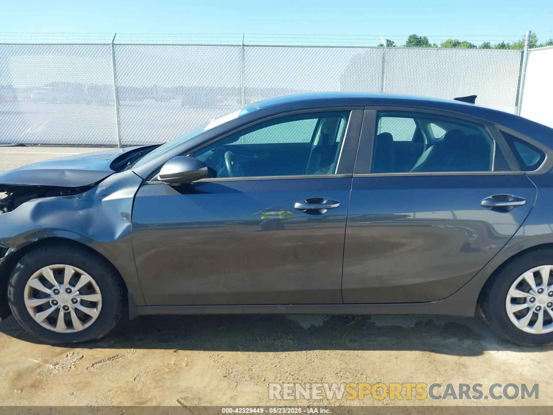 14 fotografías del automóvil dañado 3KPF24AD7KE062289 KIA FORTE 2019