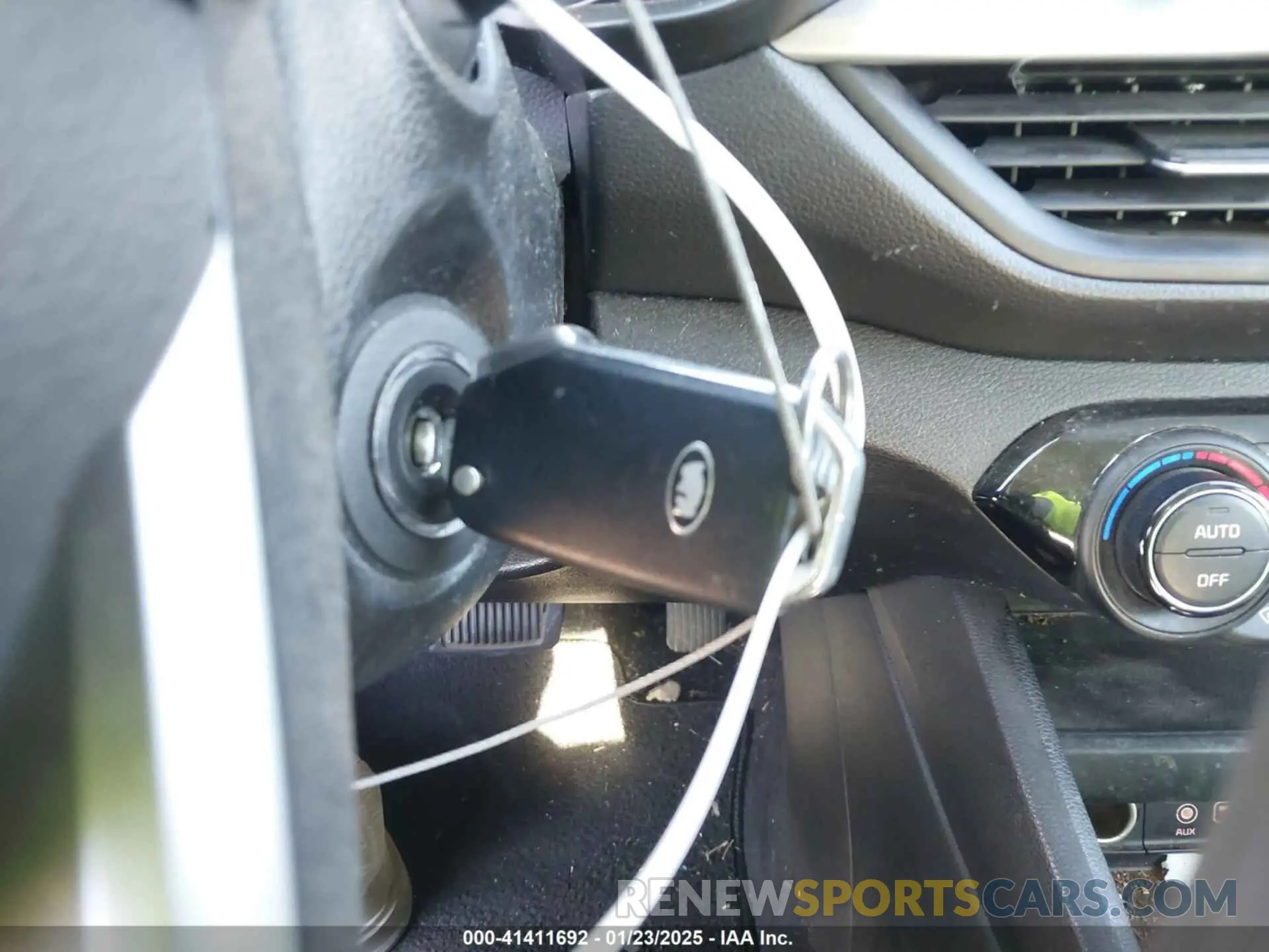 10 fotografías del automóvil dañado 3KPF24AD7KE069646 KIA FORTE 2019