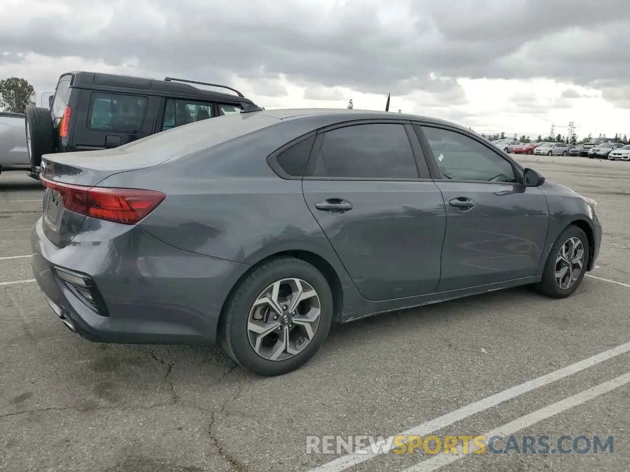 3 fotografías del automóvil dañado 3KPF24AD7KE083451 KIA FORTE 2019