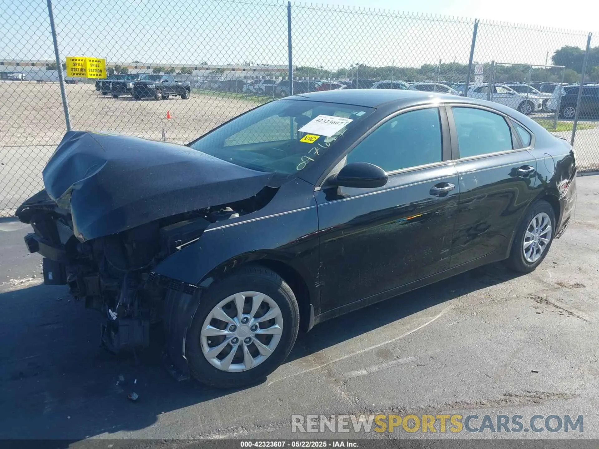 2 fotografías del automóvil dañado 3KPF24AD7KE097611 KIA FORTE 2019