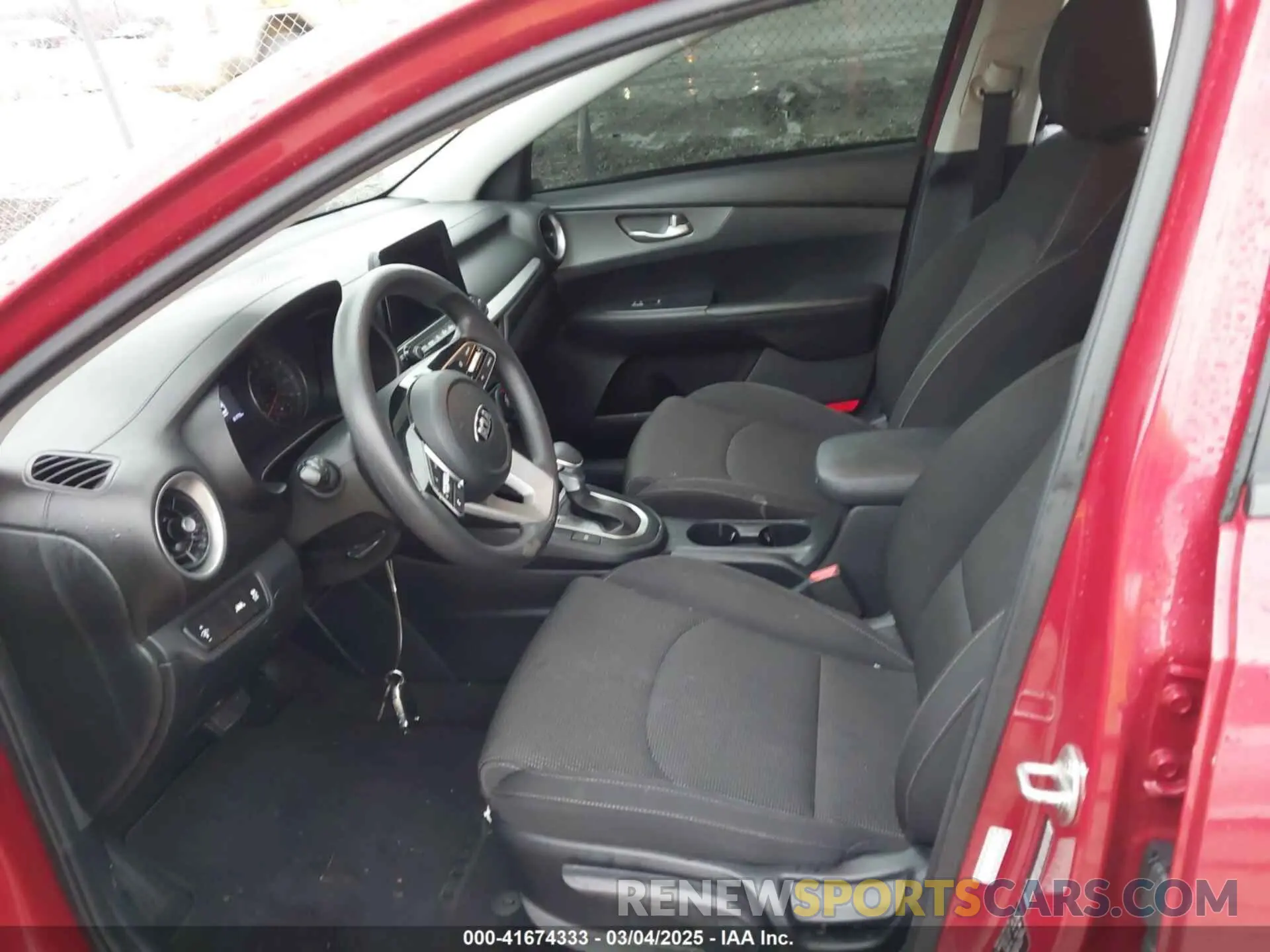5 fotografías del automóvil dañado 3KPF24AD7KE138545 KIA FORTE 2019