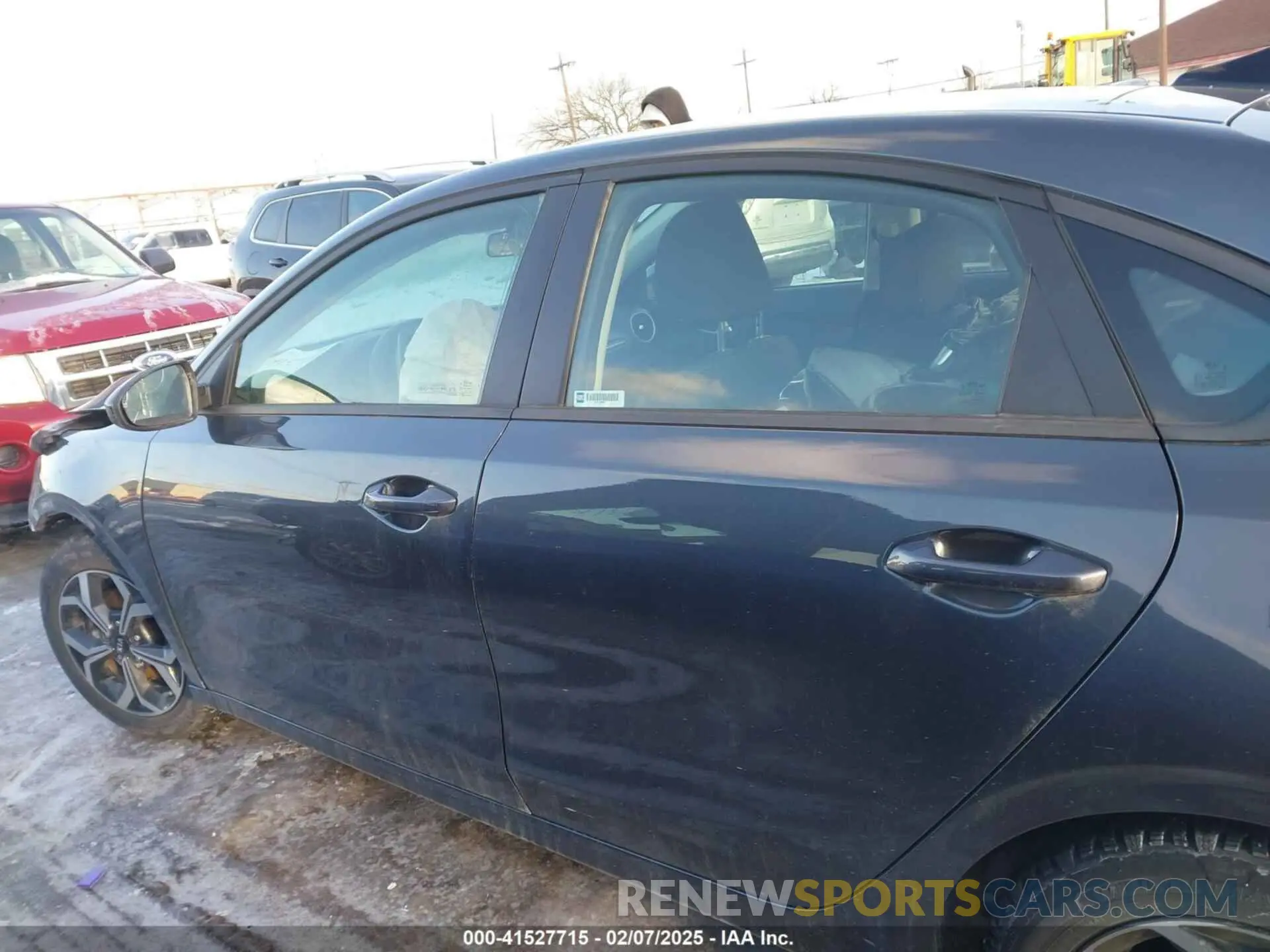13 fotografías del automóvil dañado 3KPF24AD8KE032525 KIA FORTE 2019
