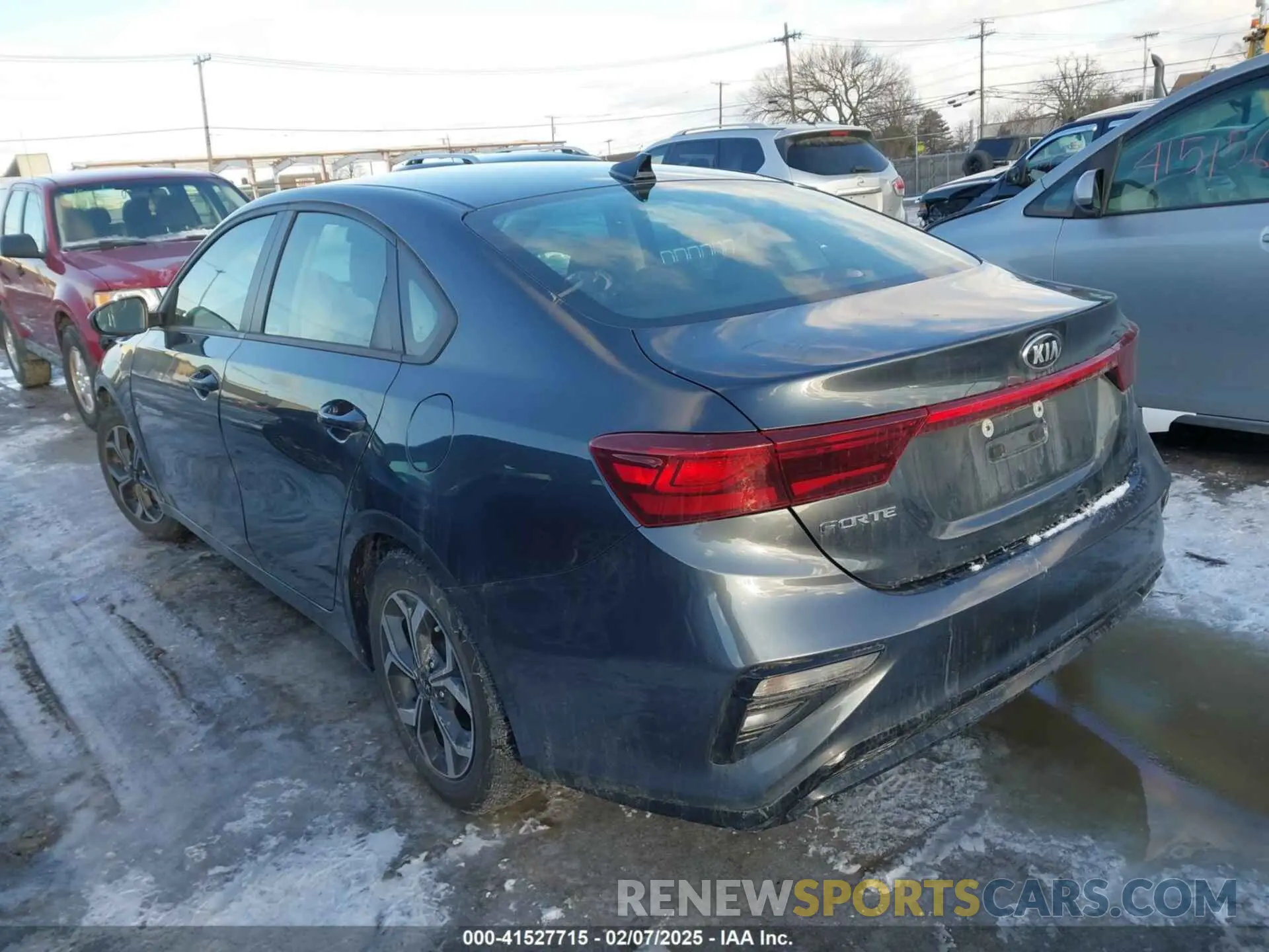 3 fotografías del automóvil dañado 3KPF24AD8KE032525 KIA FORTE 2019