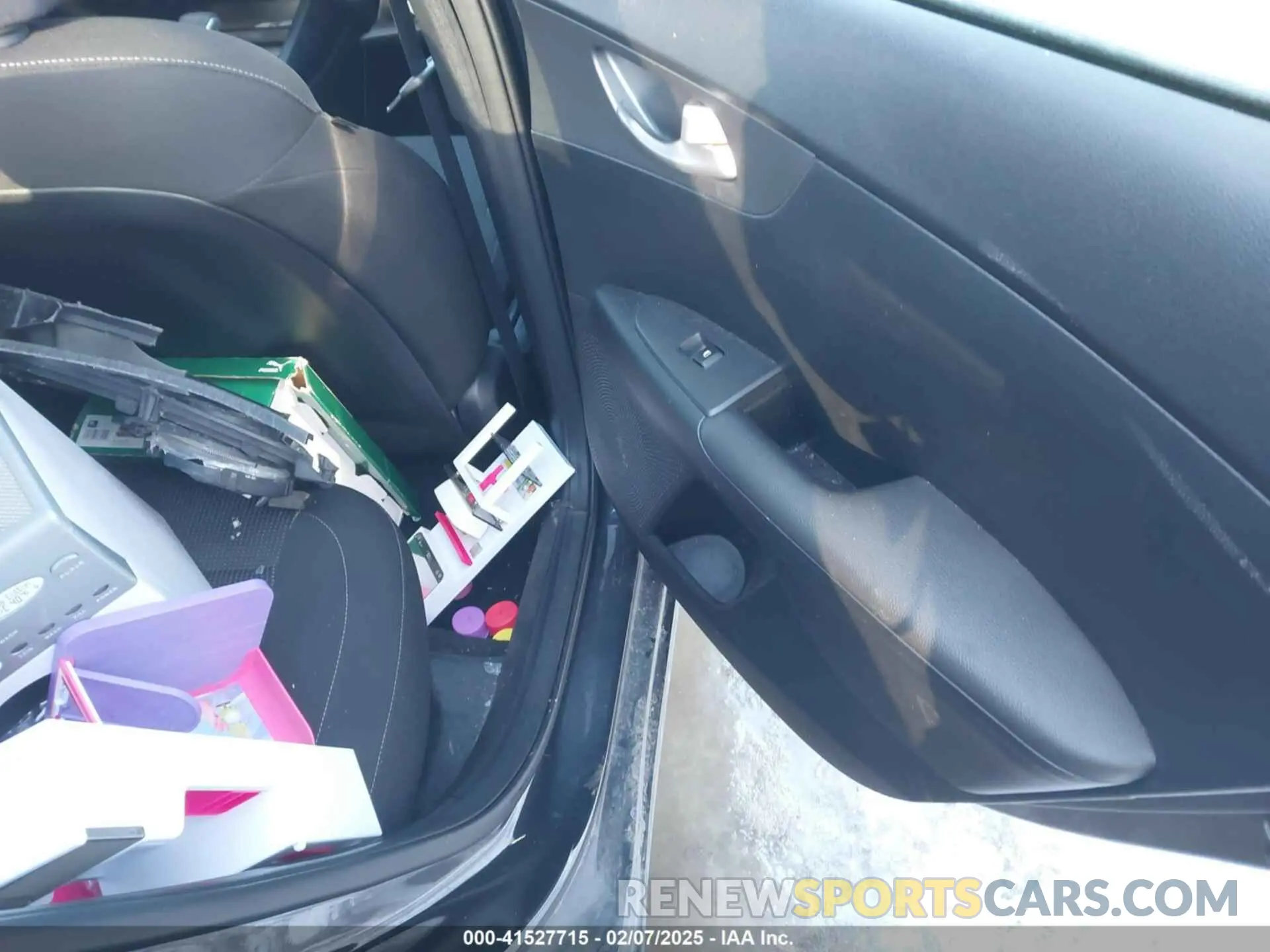 8 fotografías del automóvil dañado 3KPF24AD8KE032525 KIA FORTE 2019