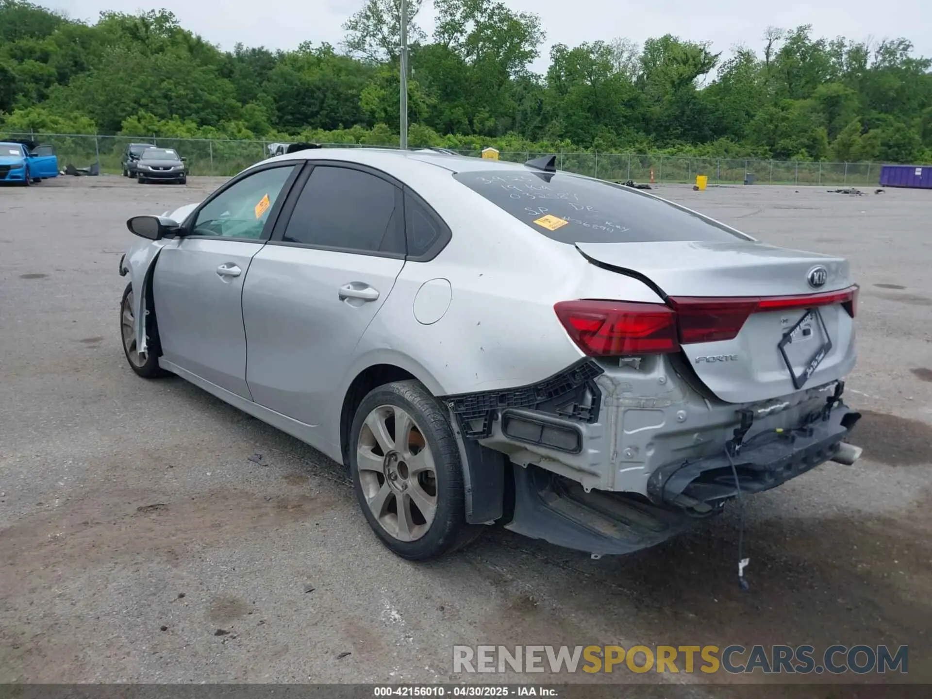 3 fotografías del automóvil dañado 3KPF24AD8KE032587 KIA FORTE 2019