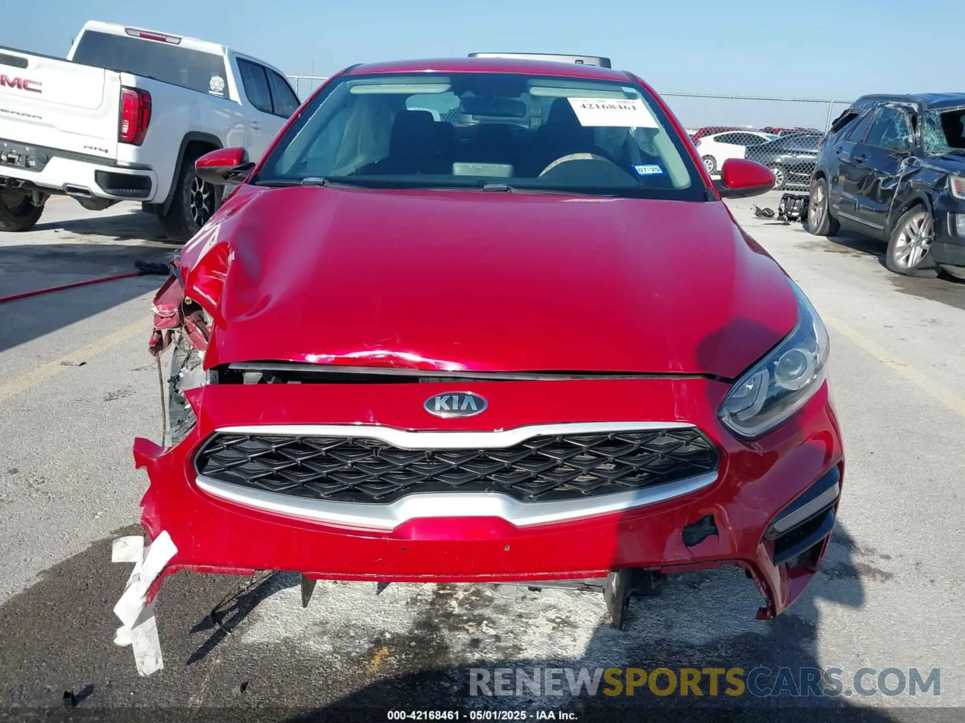 12 fotografías del automóvil dañado 3KPF24AD8KE068313 KIA FORTE 2019