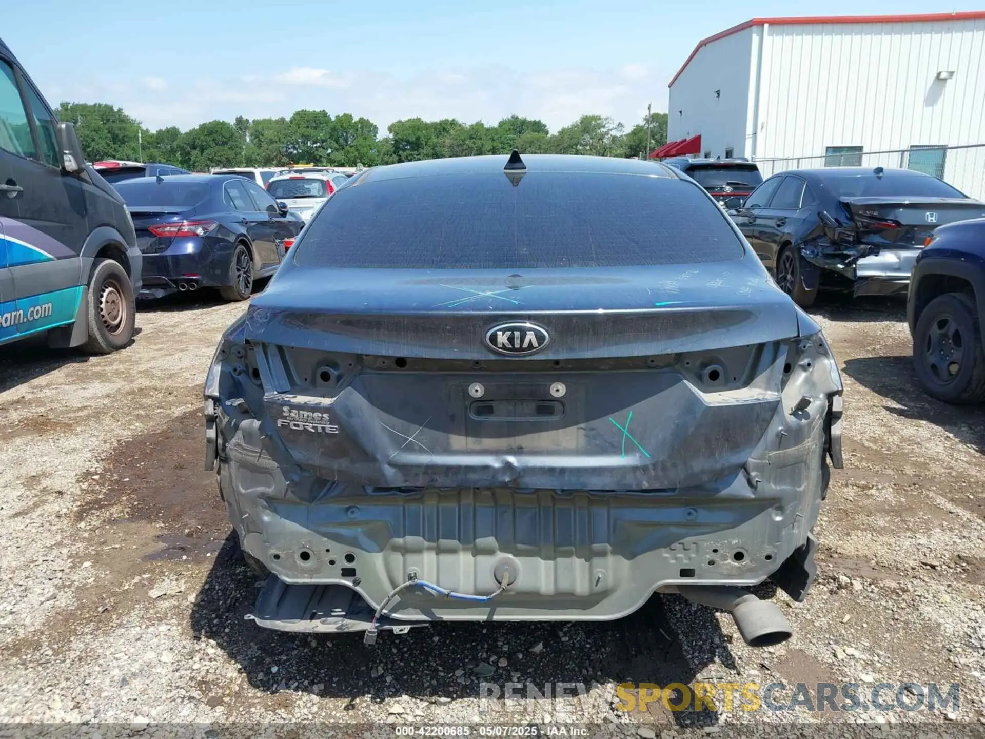 17 fotografías del automóvil dañado 3KPF24AD8KE069591 KIA FORTE 2019