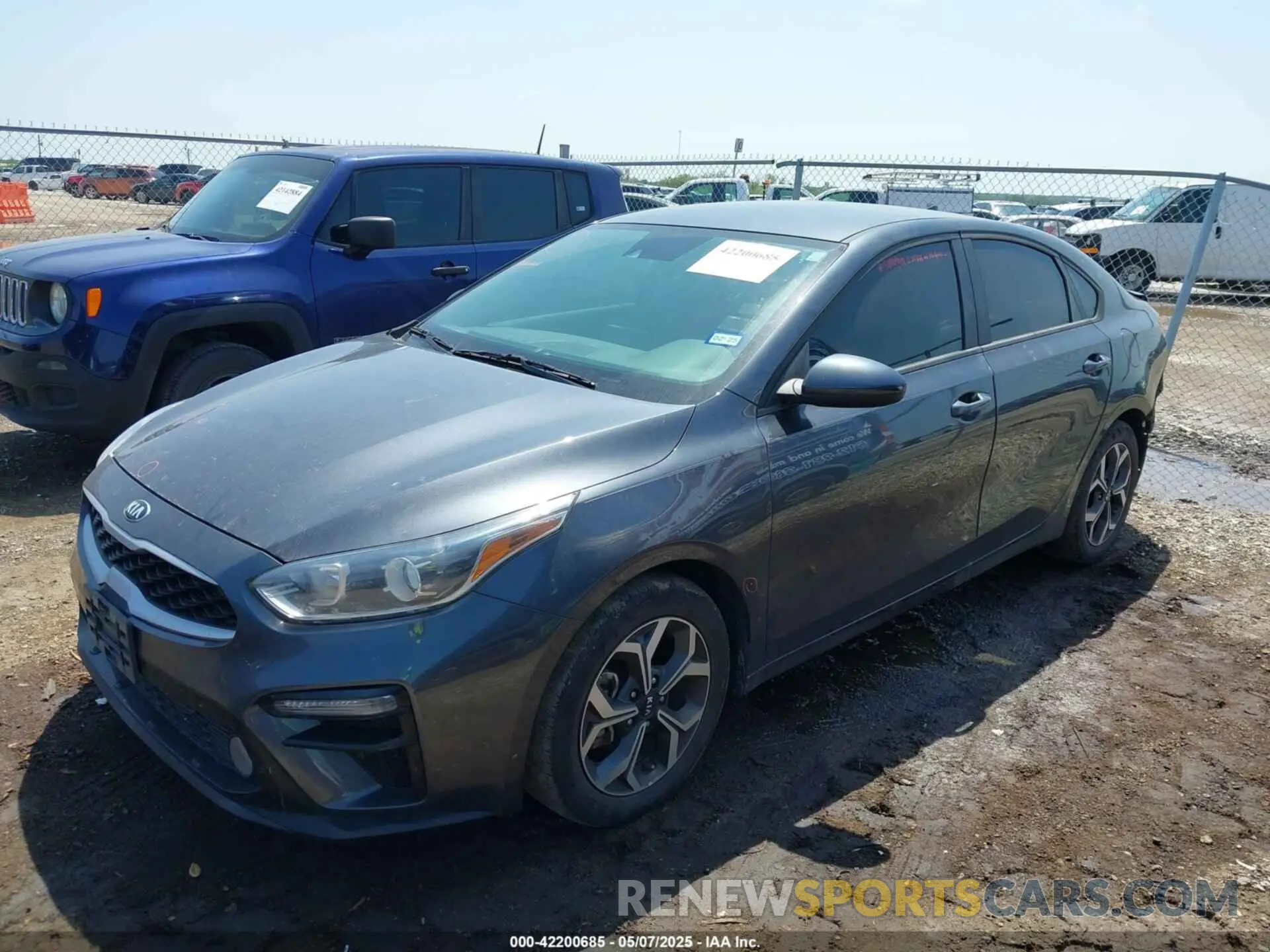 2 fotografías del automóvil dañado 3KPF24AD8KE069591 KIA FORTE 2019